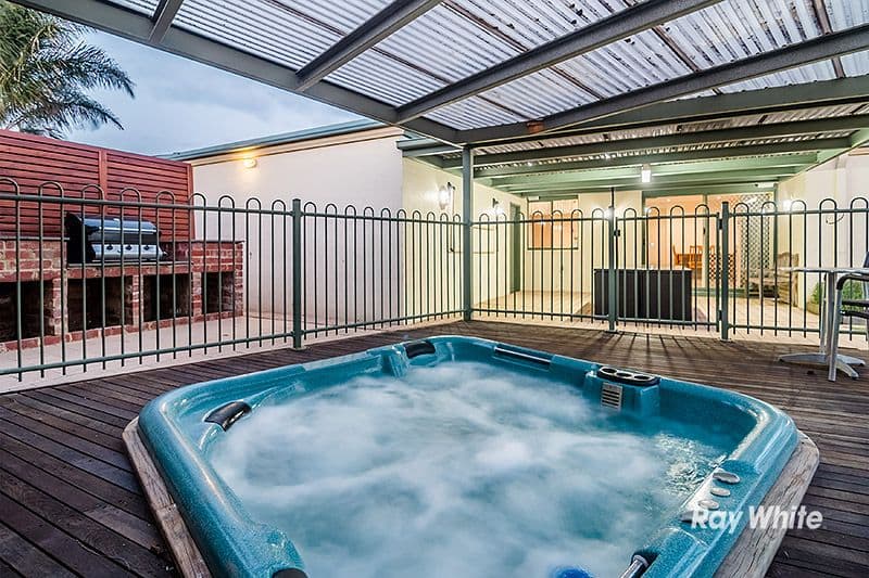 12 Wildwood Court, Cranbourne North VIC 3977, Cranbourne North - Thumbnail 8