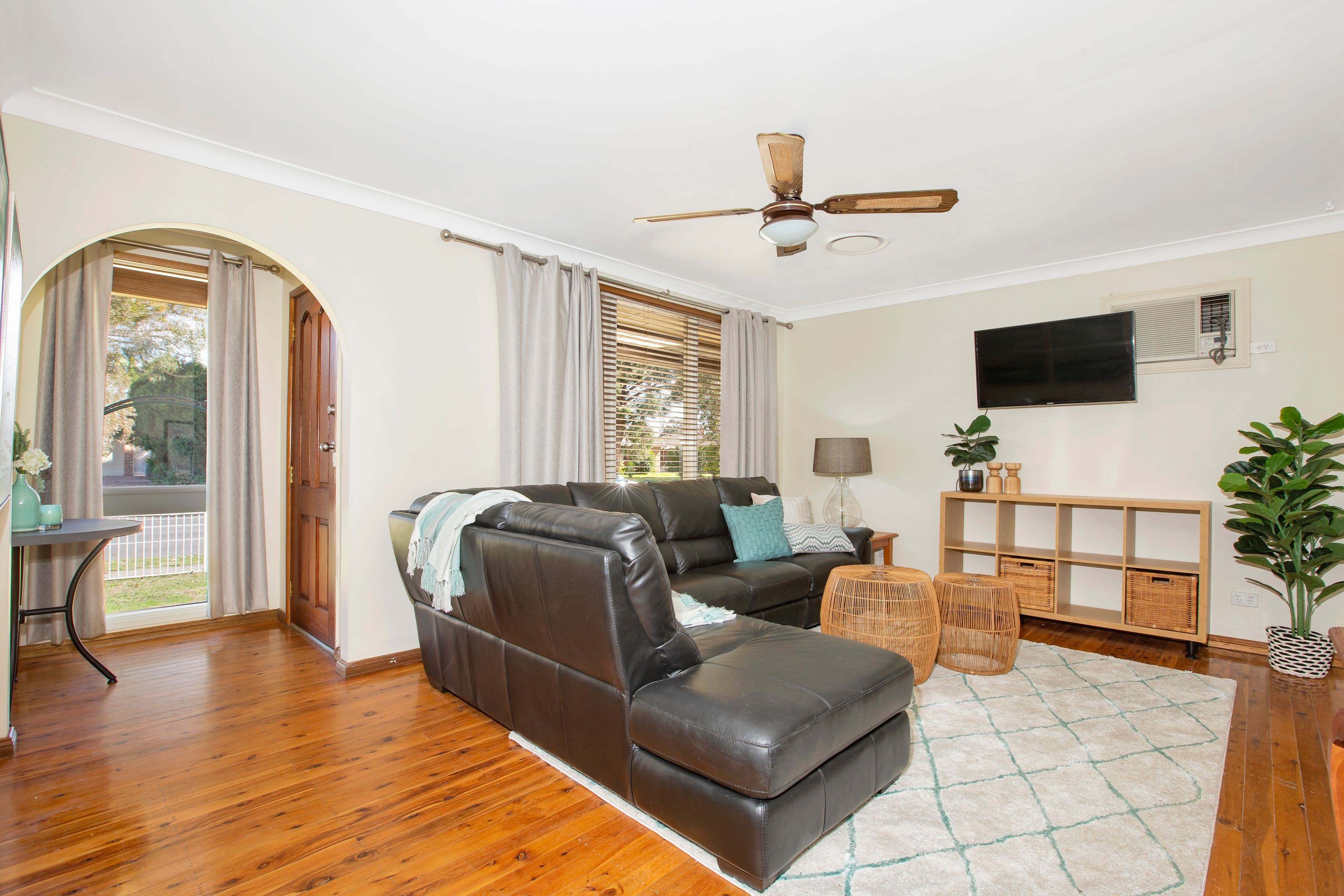 4 Tallagandra Drive, Quakers Hill NSW 2763, Quakers Hill - Thumbnail 2