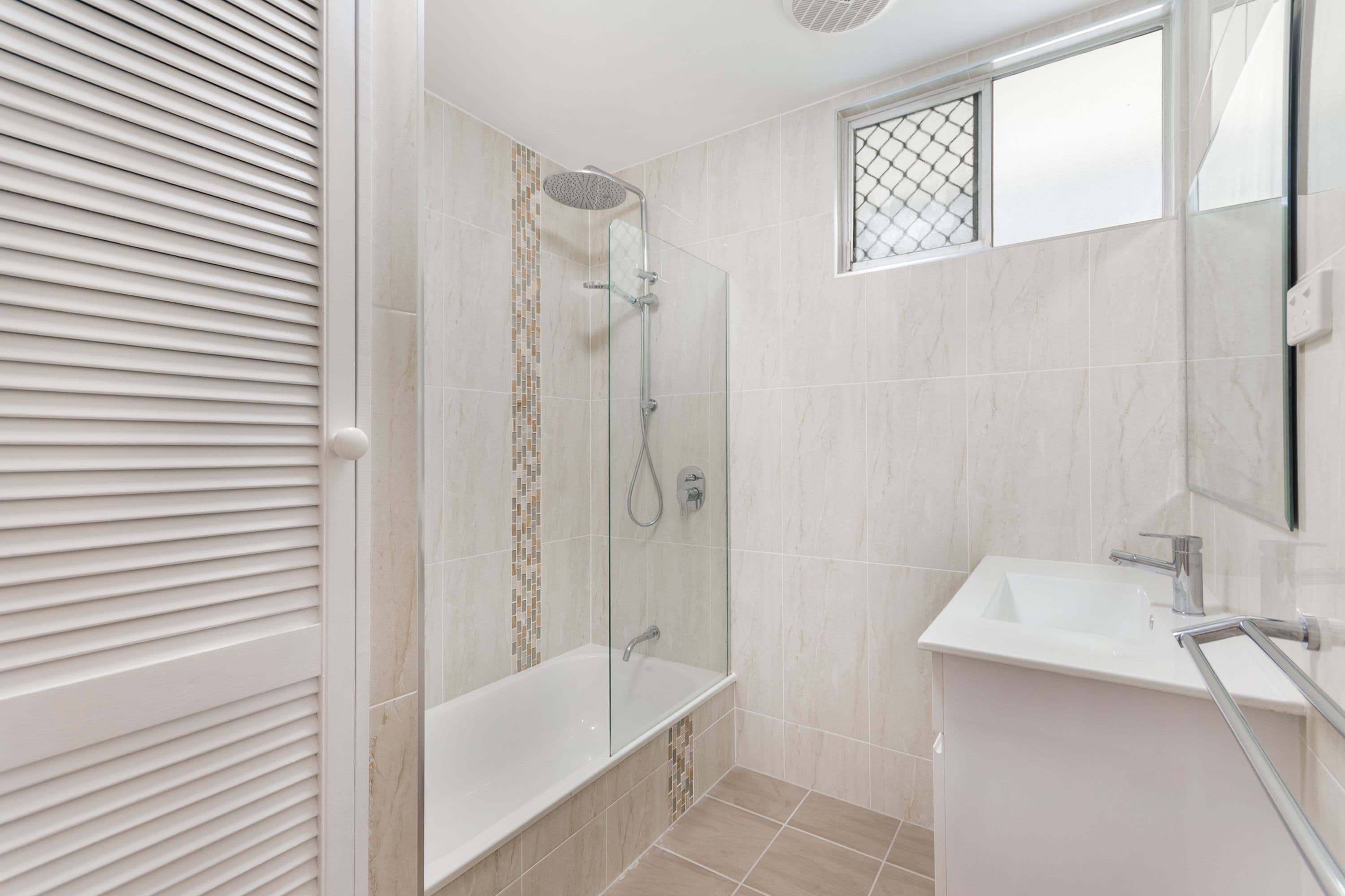 15 Tapiolas Avenue, Kirwan QLD 4817, Kirwan - Image 1