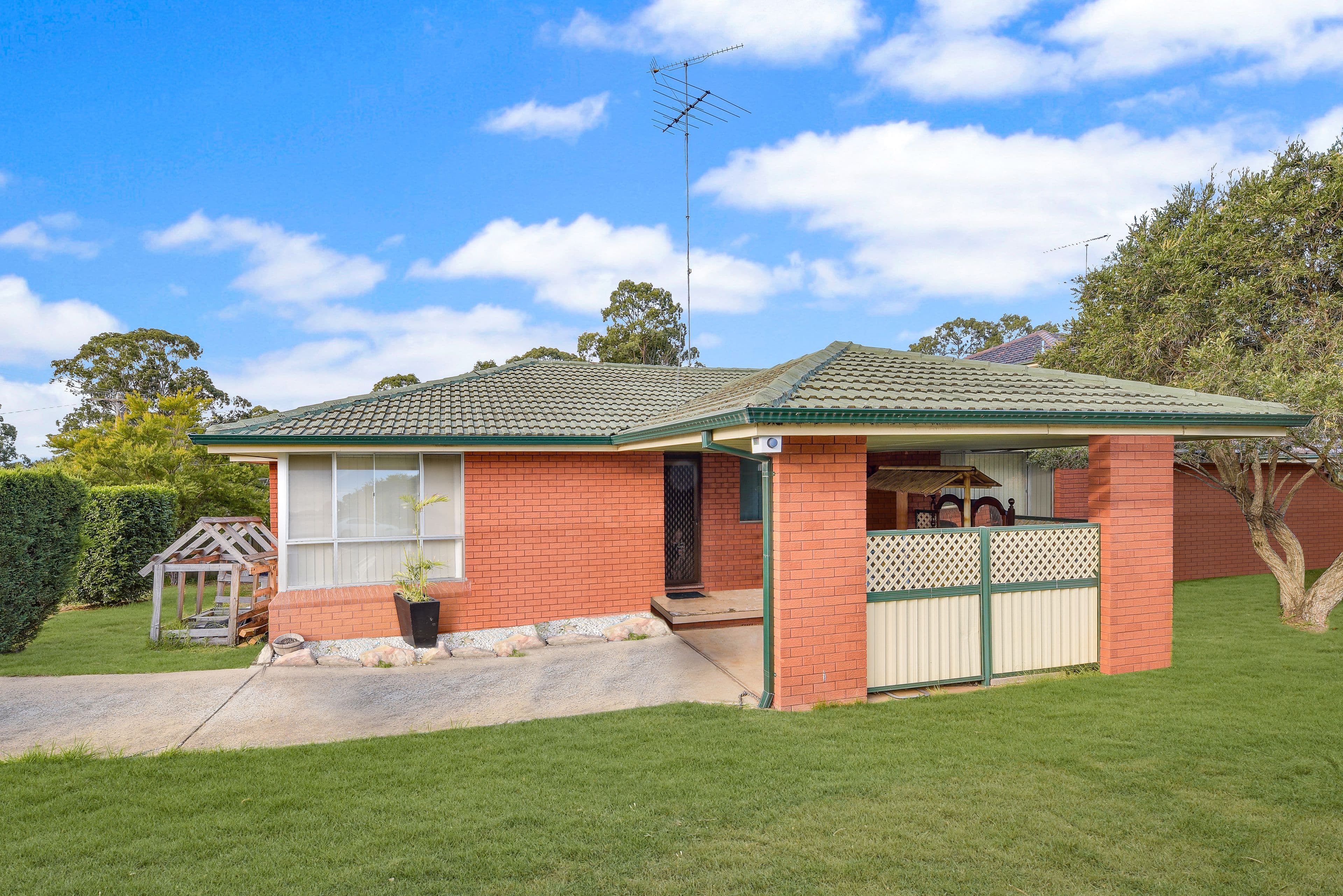 24 Raymond Avenue, Campbelltown - Image 1