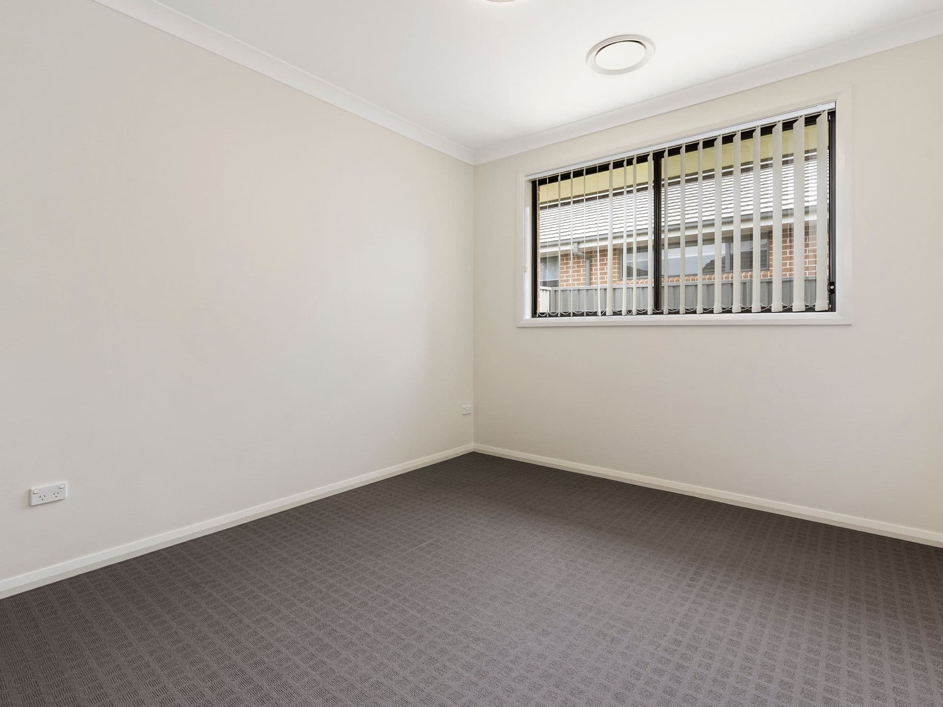 10 Lorikeet Street, Gregory Hills - Thumbnail 7