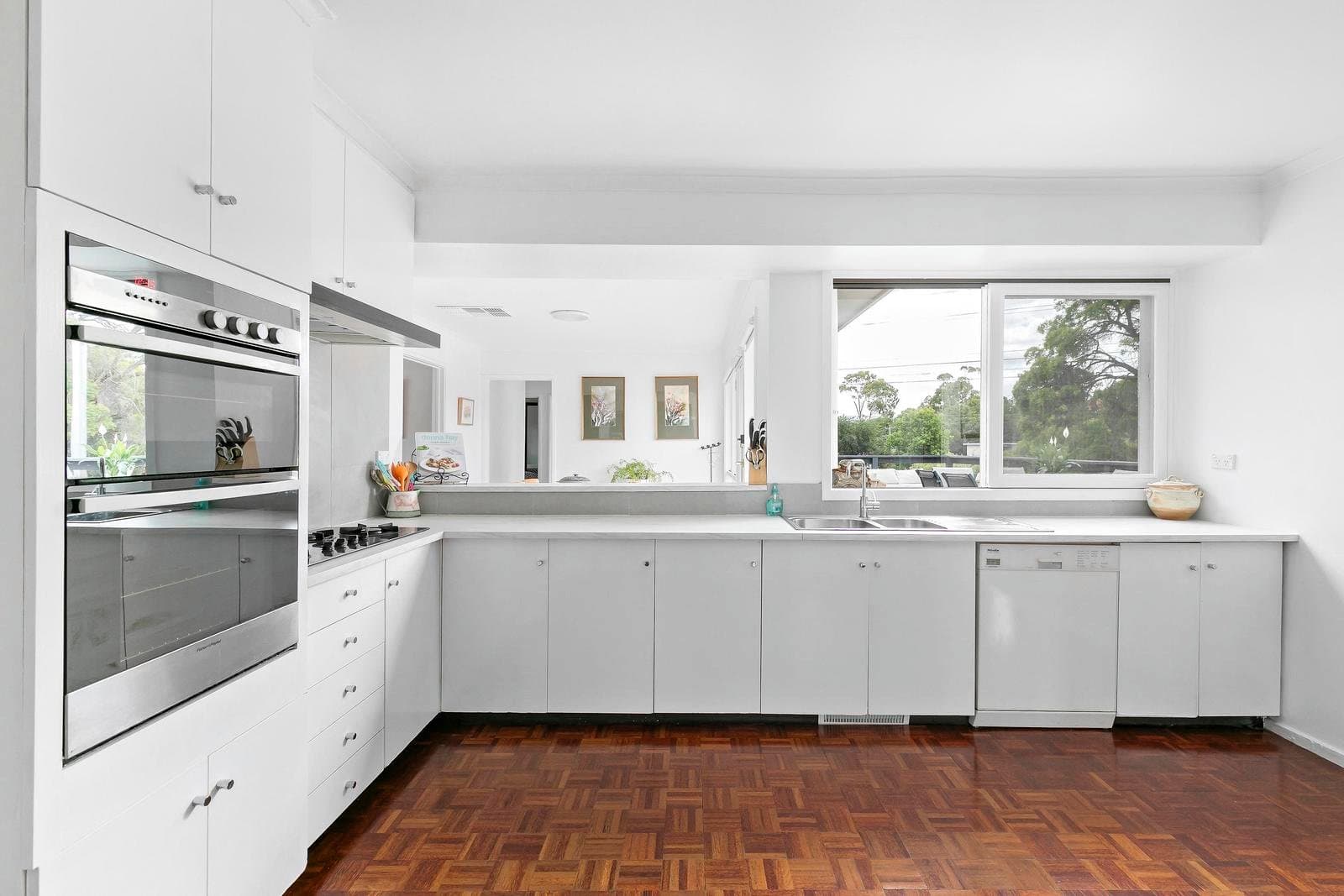 14 Binowee Avenue, Yallambie VIC 3085, Yallambie - Thumbnail 3