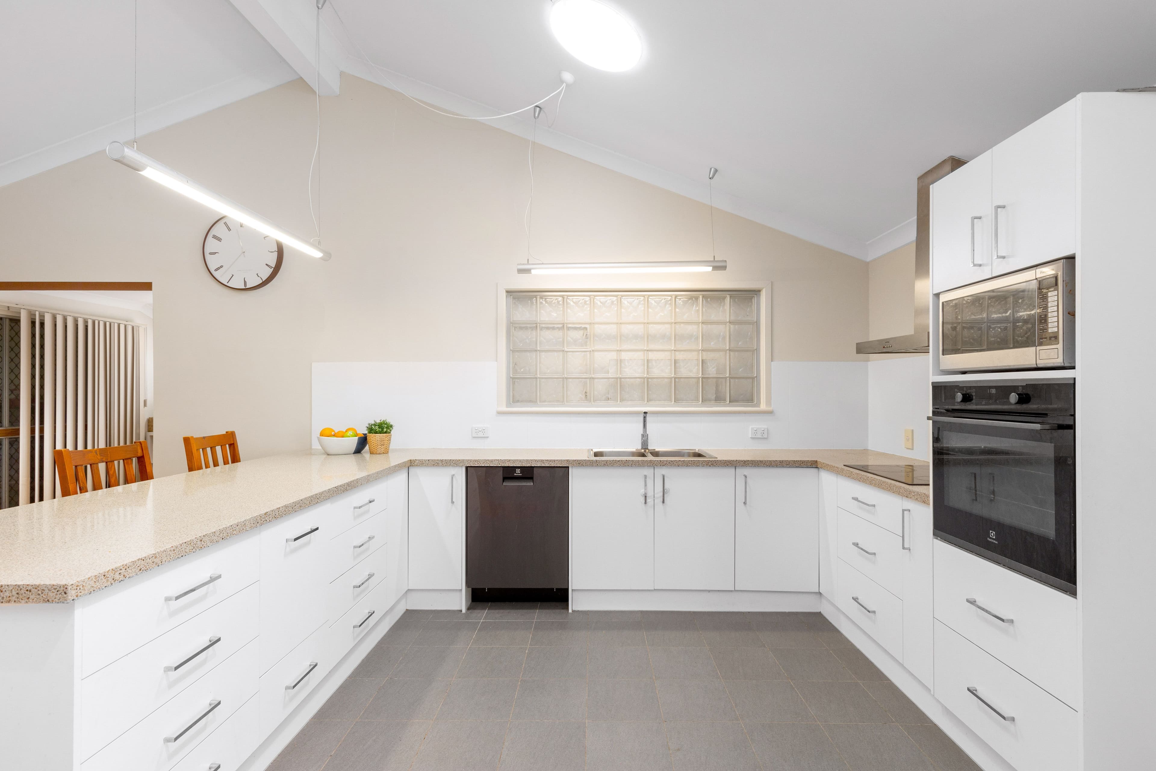 20 Barrabooka Drive, The Gap QLD 4061, The Gap - Thumbnail 4