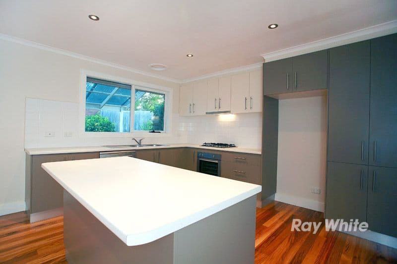 12 Simmonds Court, WANTIRNA SOUTH VIC 3152, Wantirna South - Thumbnail 3