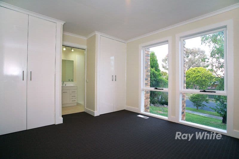 12 Simmonds Court, WANTIRNA SOUTH VIC 3152, Wantirna South - Thumbnail 5