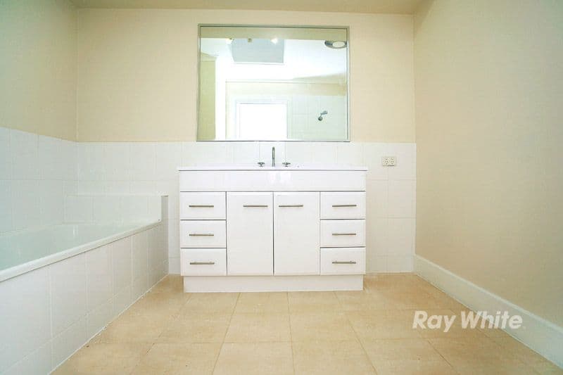 12 Simmonds Court, WANTIRNA SOUTH VIC 3152, Wantirna South - Thumbnail 6
