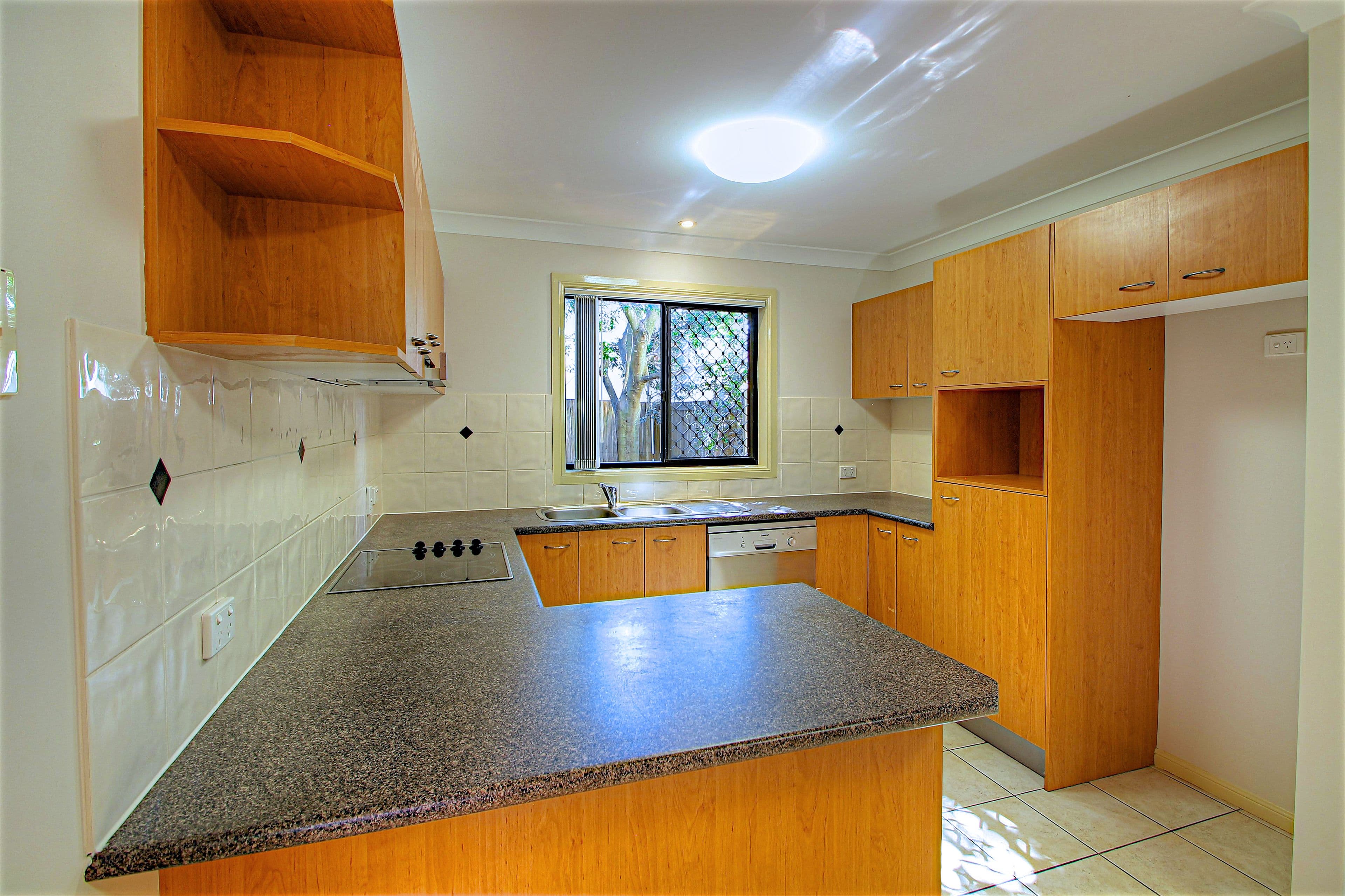 7 Greenbank Street, Chermside QLD 4032, Chermside - Thumbnail 2