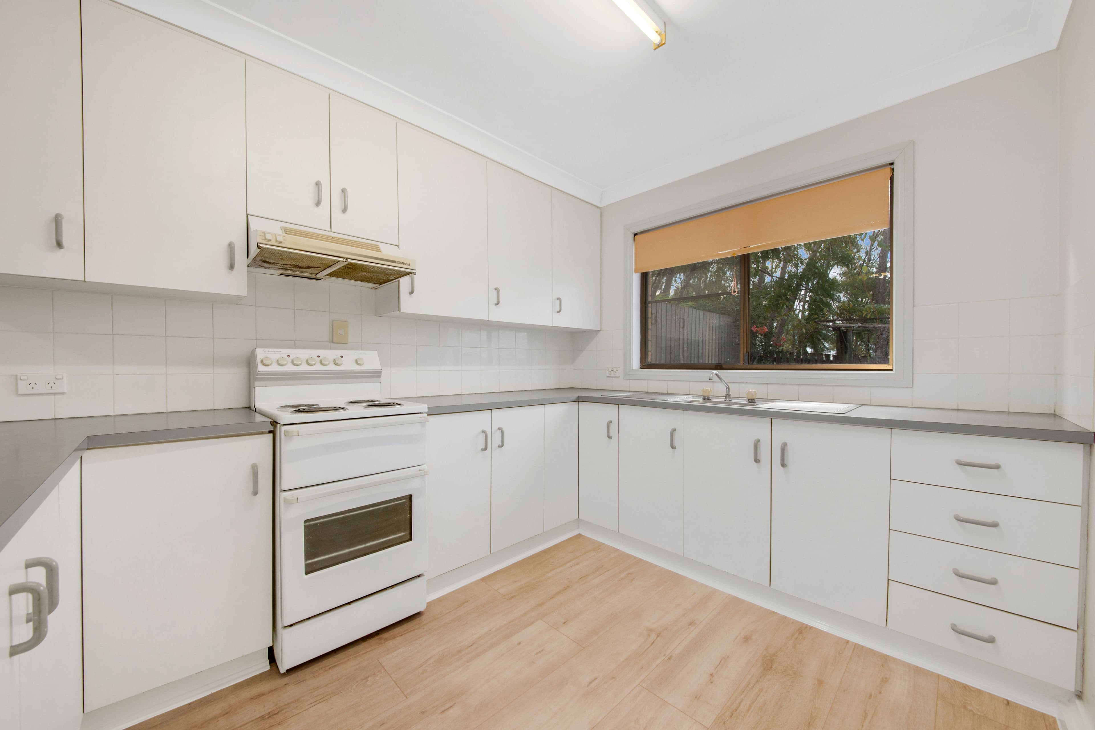 8 Nothling Street, New Auckland QLD 4680, New Auckland - Thumbnail 3