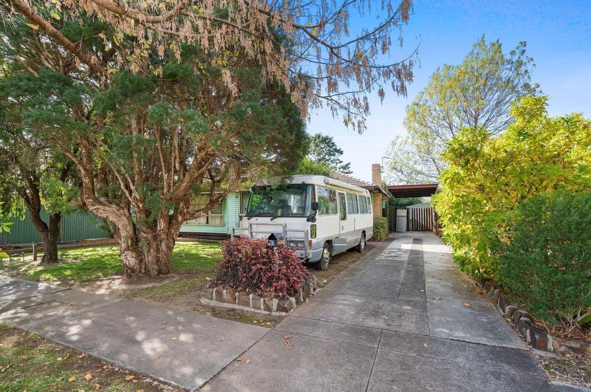5 Morelle Court, Mooroolbark VIC 3138, Mooroolbark - Thumbnail 2