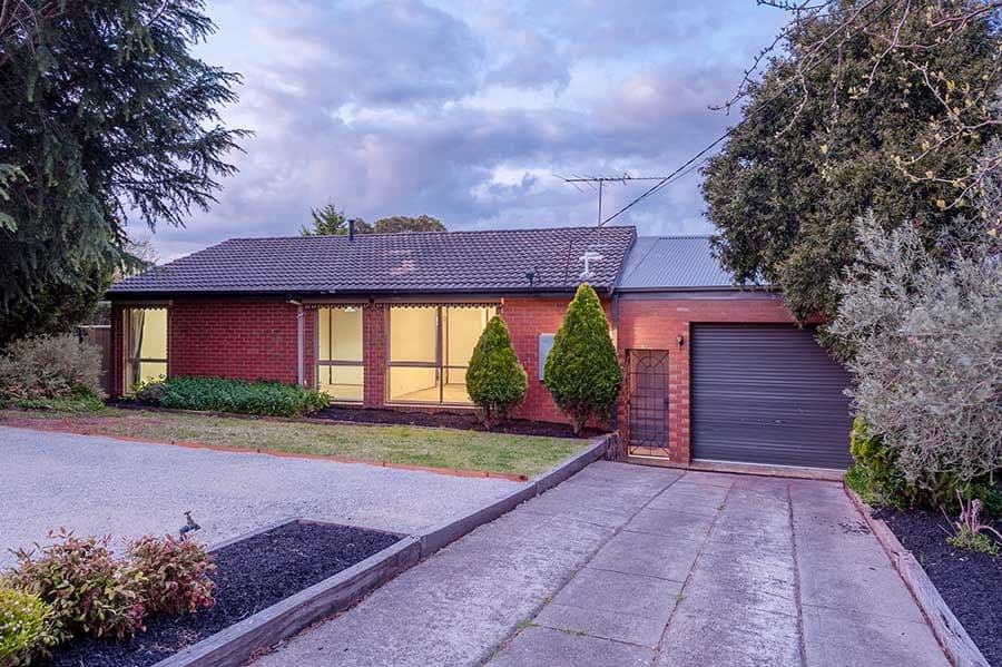 12 Penryn Place, Craigieburn VIC 3064, Craigieburn - Image 1