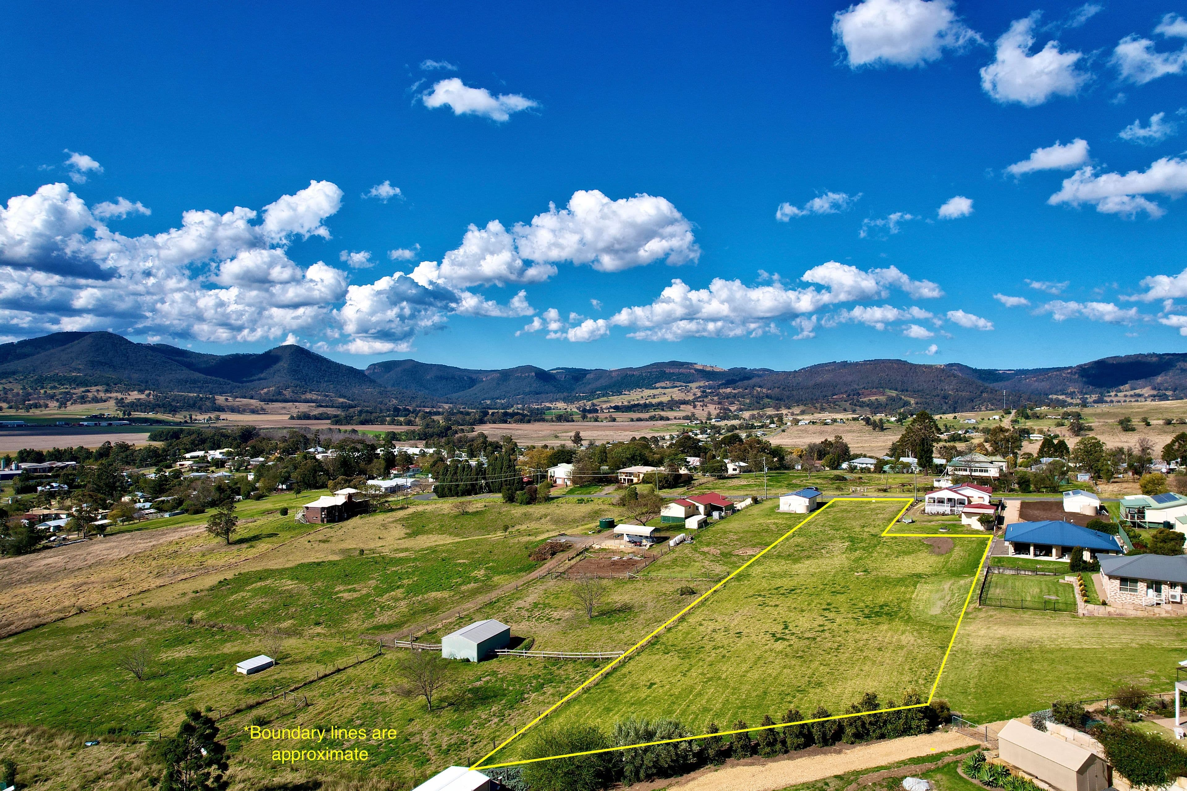 24 Poinsettia Street, Killarney QLD 4373, Killarney - Thumbnail 2