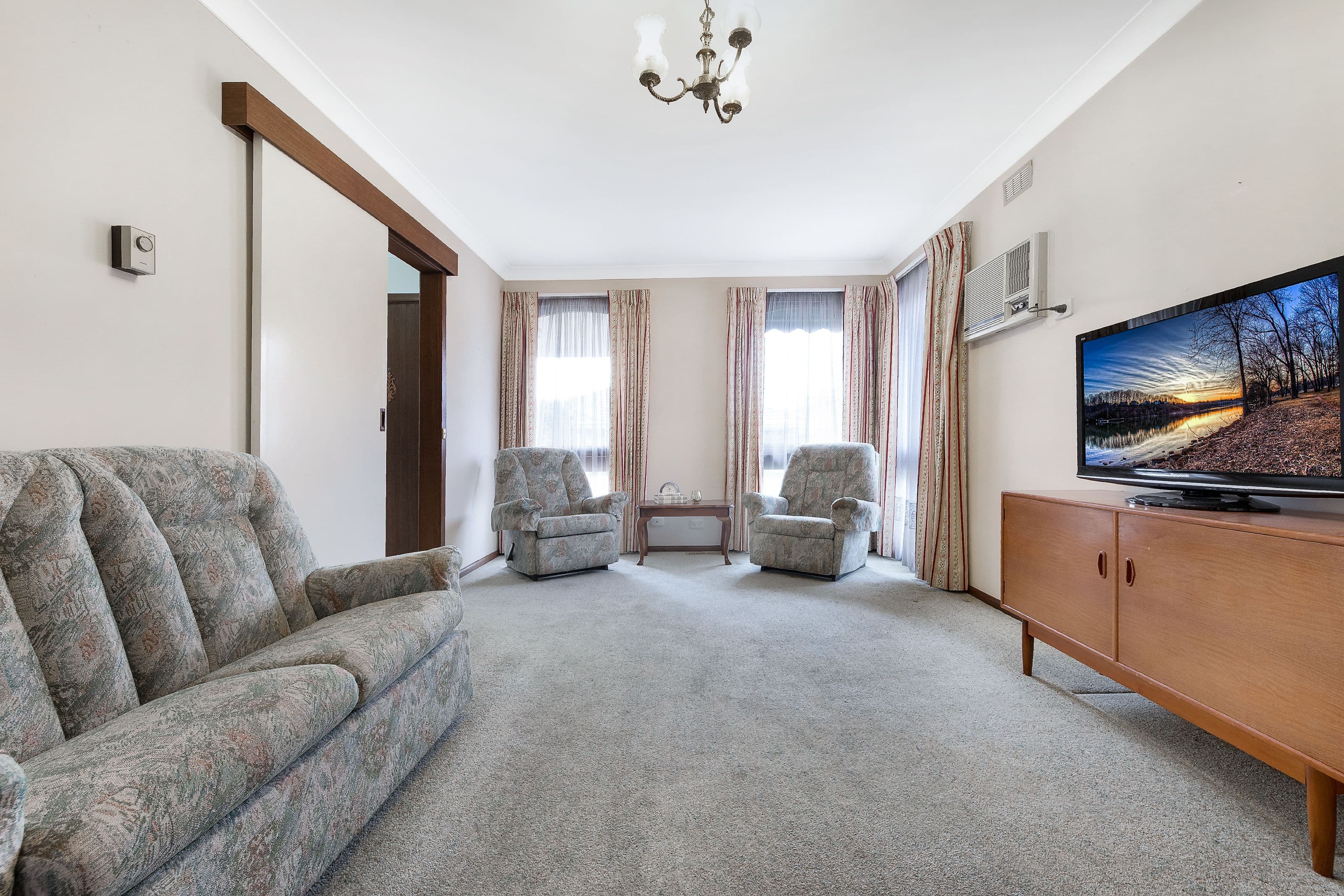 2 Cameron Street, Mount Waverley VIC 3149, Mount Waverley - Thumbnail 2