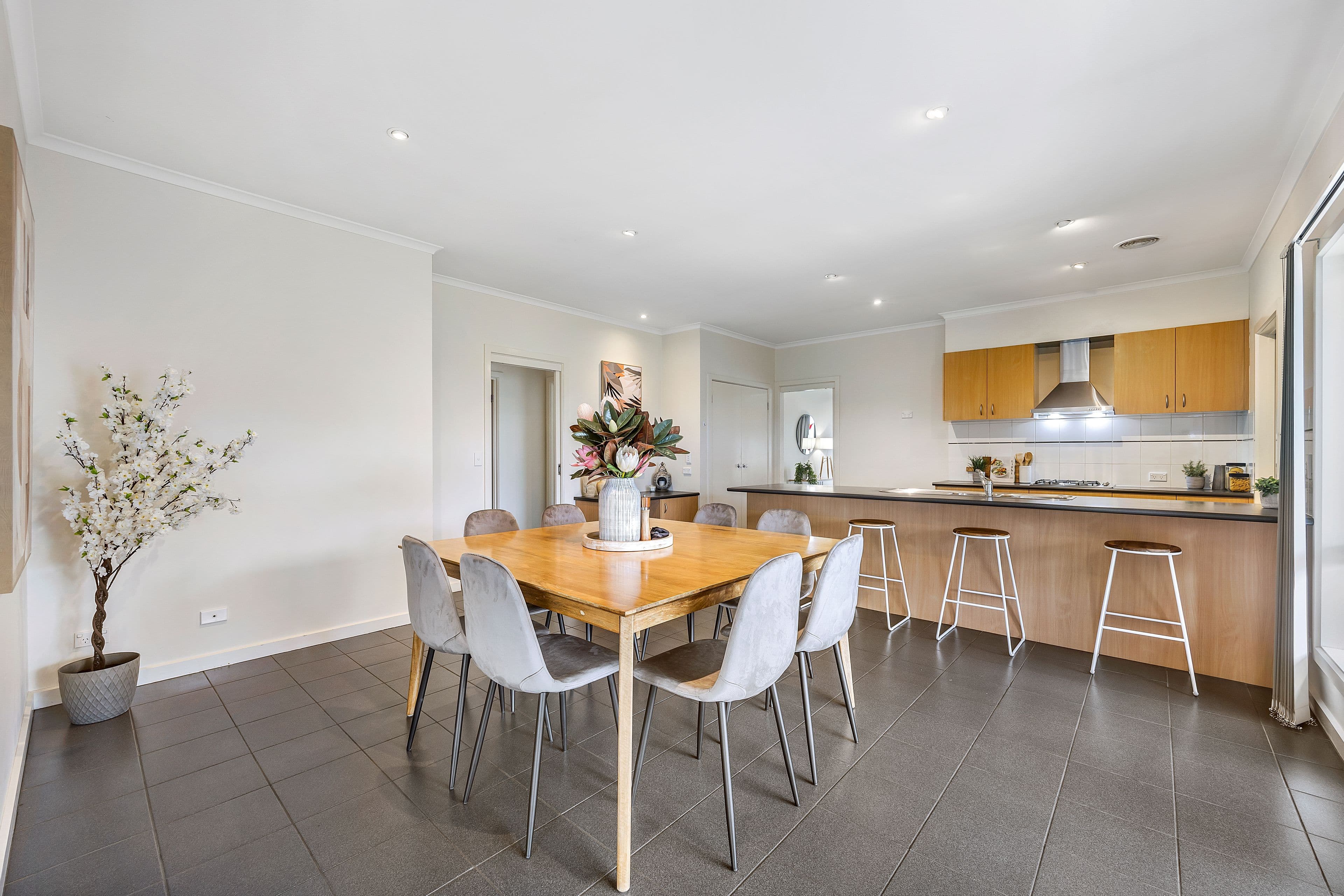 33 St Chester Avenue, Lake Gardens VIC 3355, Lake Gardens - Thumbnail 6