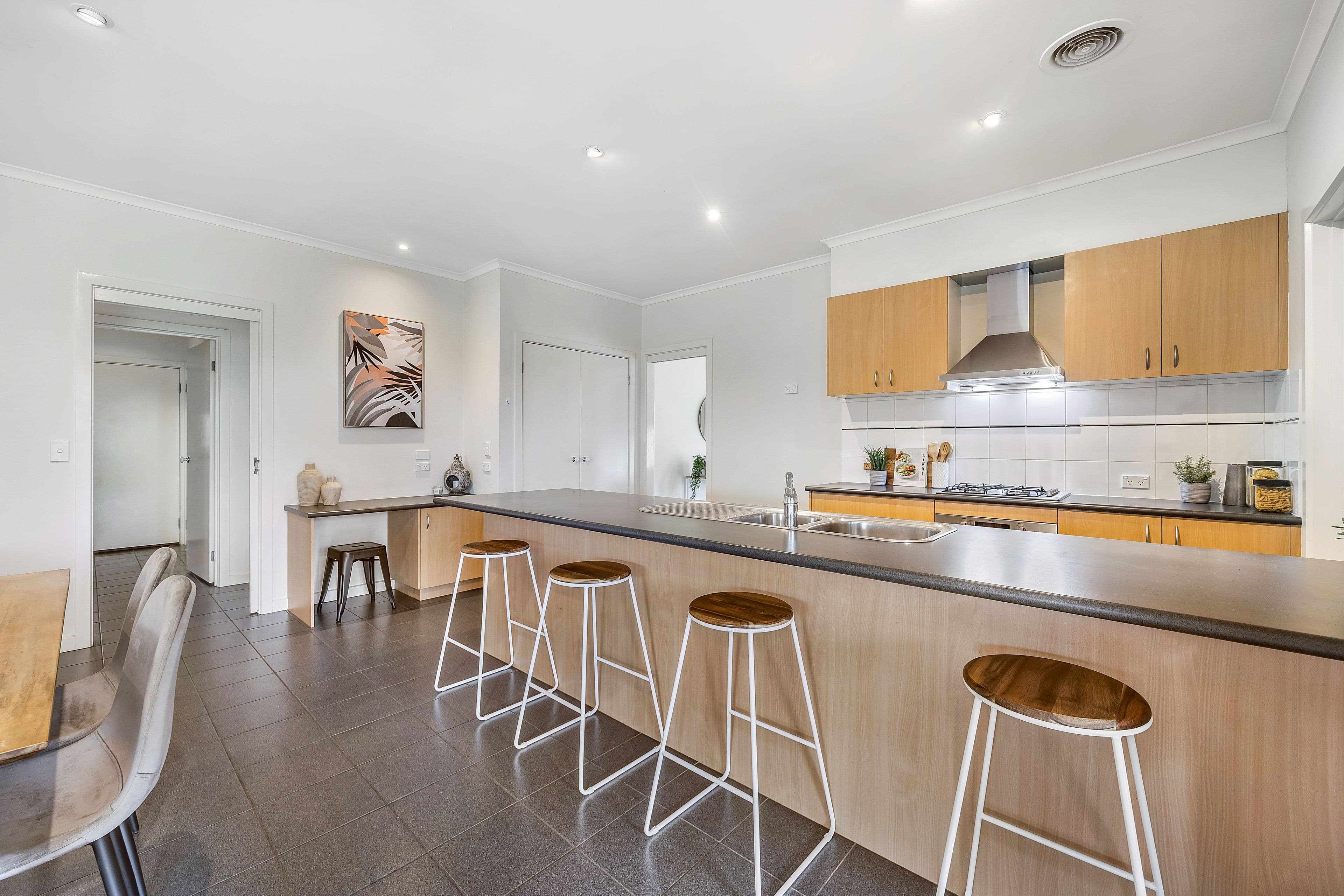 33 St Chester Avenue, Lake Gardens VIC 3355, Lake Gardens - Thumbnail 7