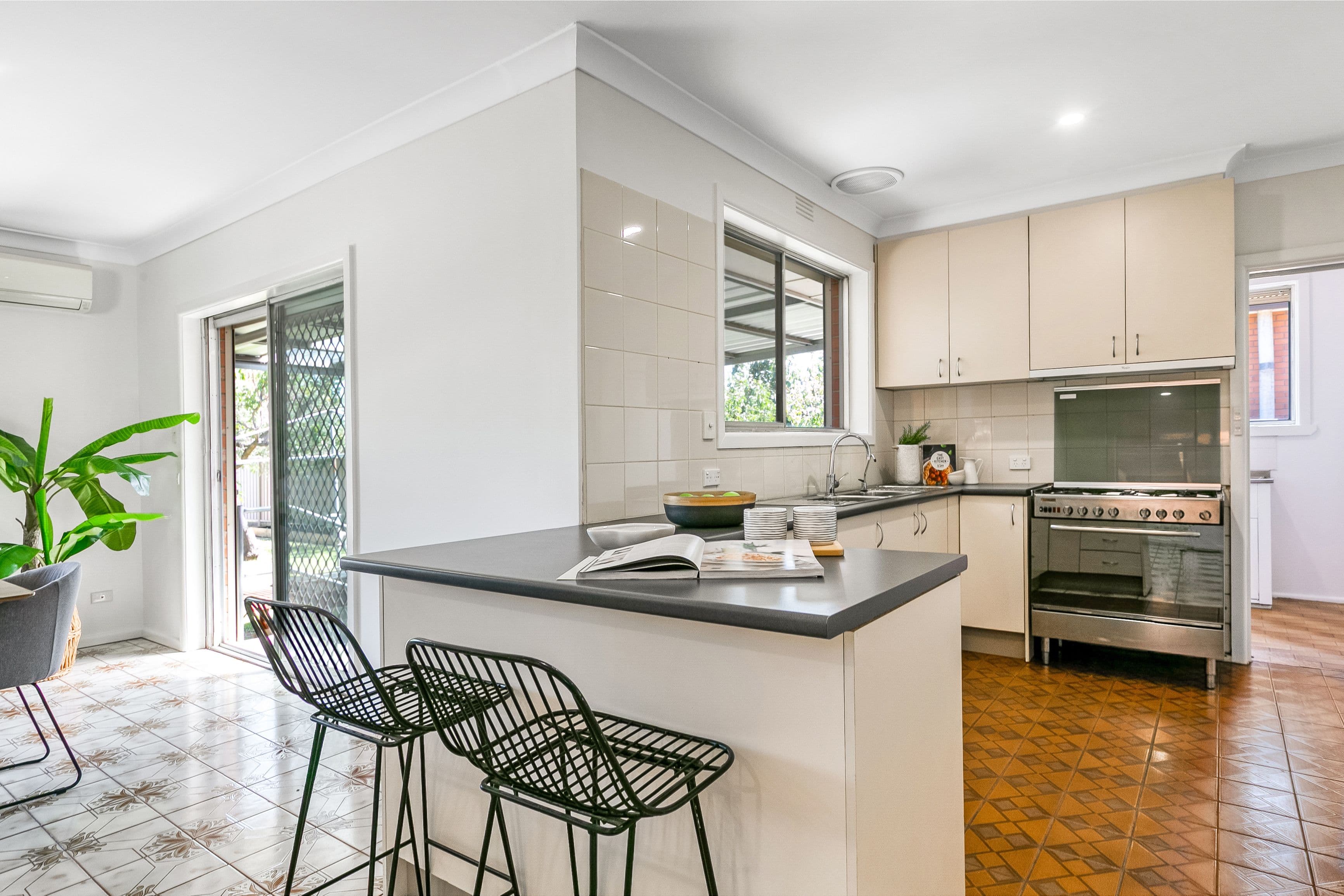 83 Hughes Parade, Reservoir VIC 3073, Reservoir - Thumbnail 8