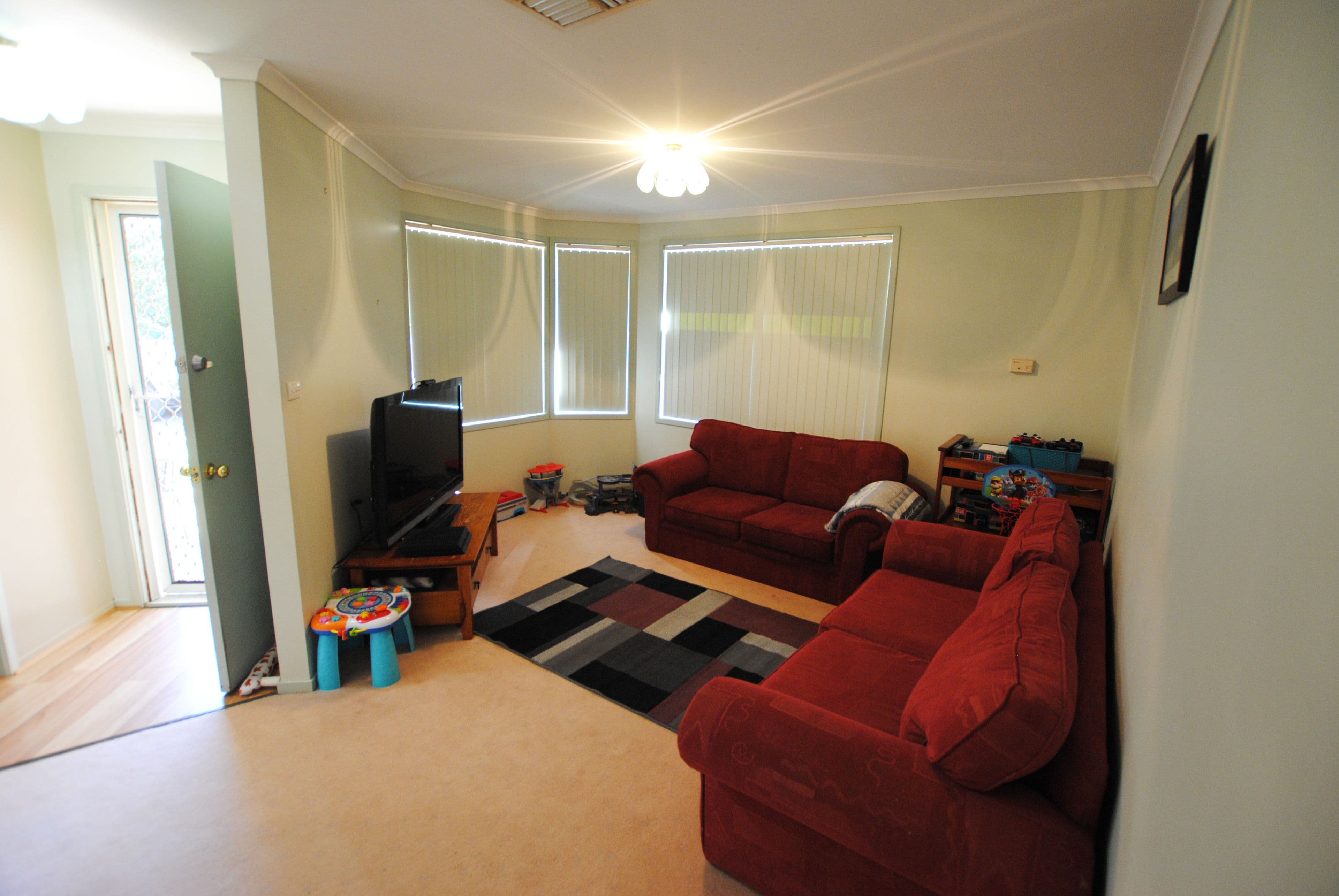 4 Fonte Place, Griffith - Thumbnail 3