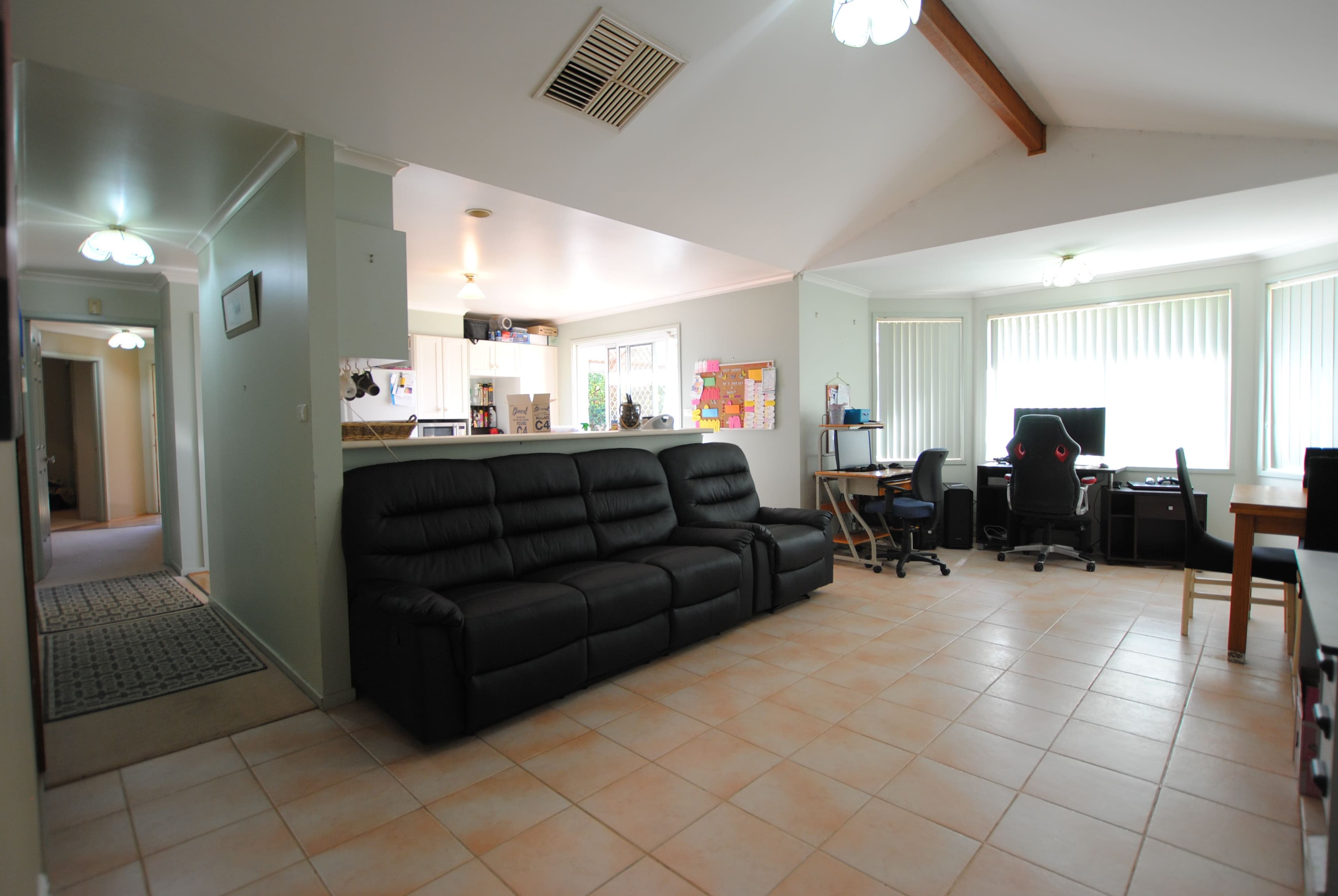 4 Fonte Place, Griffith - Thumbnail 4