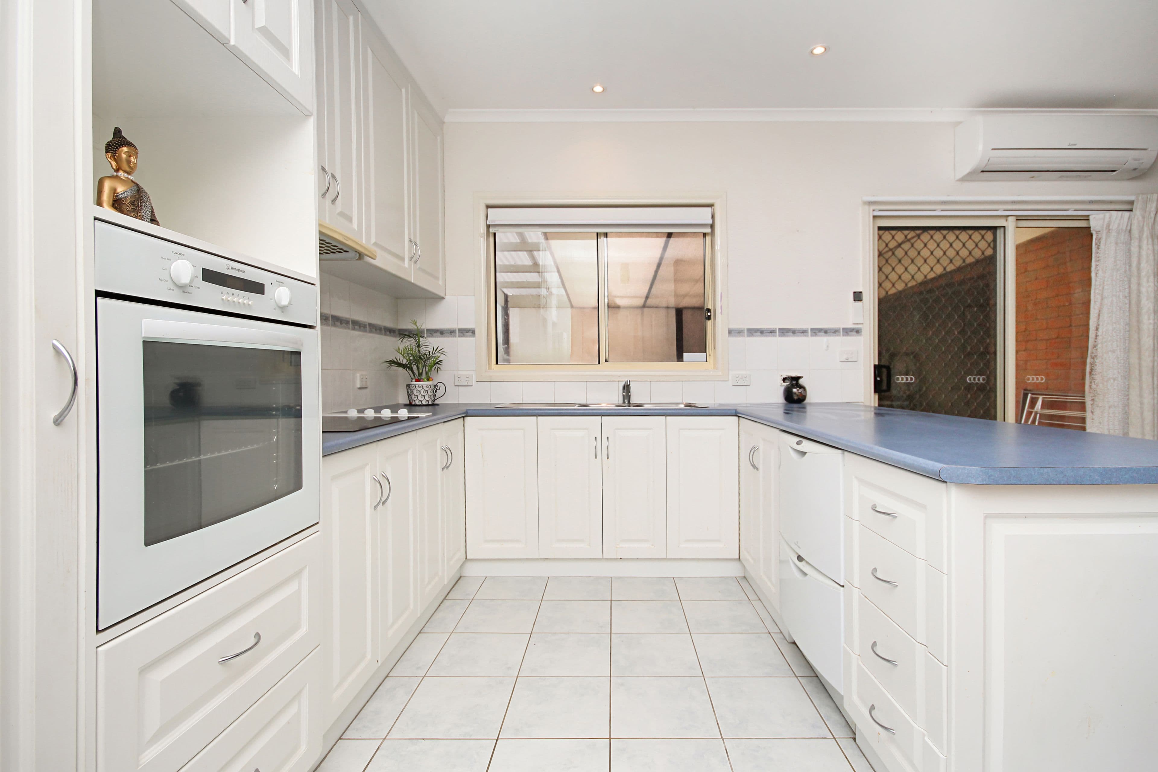 3 Burgess Street, Horsham VIC 3400, Horsham - Thumbnail 2
