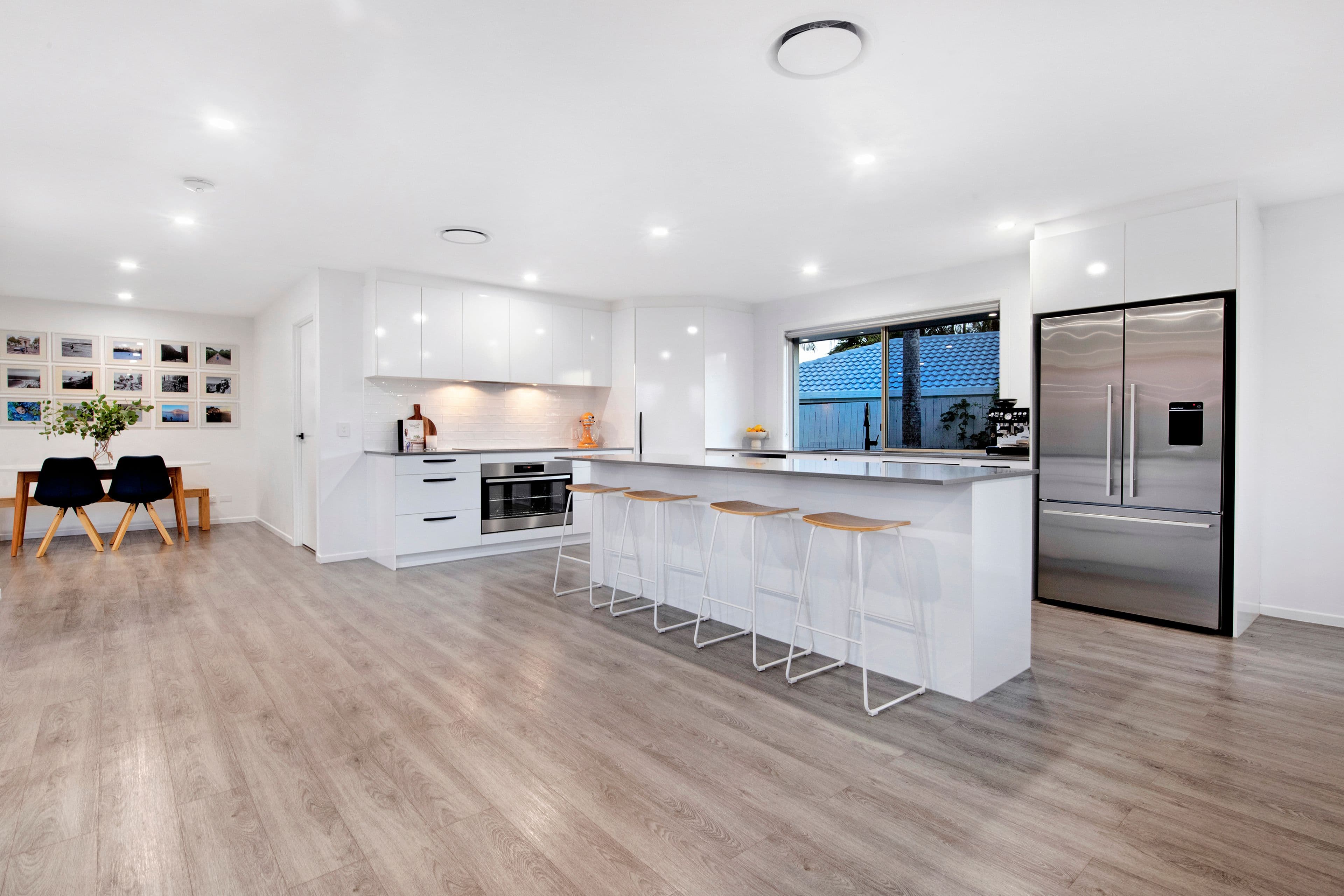 8 Mackay Place, Burleigh Waters QLD 4220, Burleigh Waters - Thumbnail 4