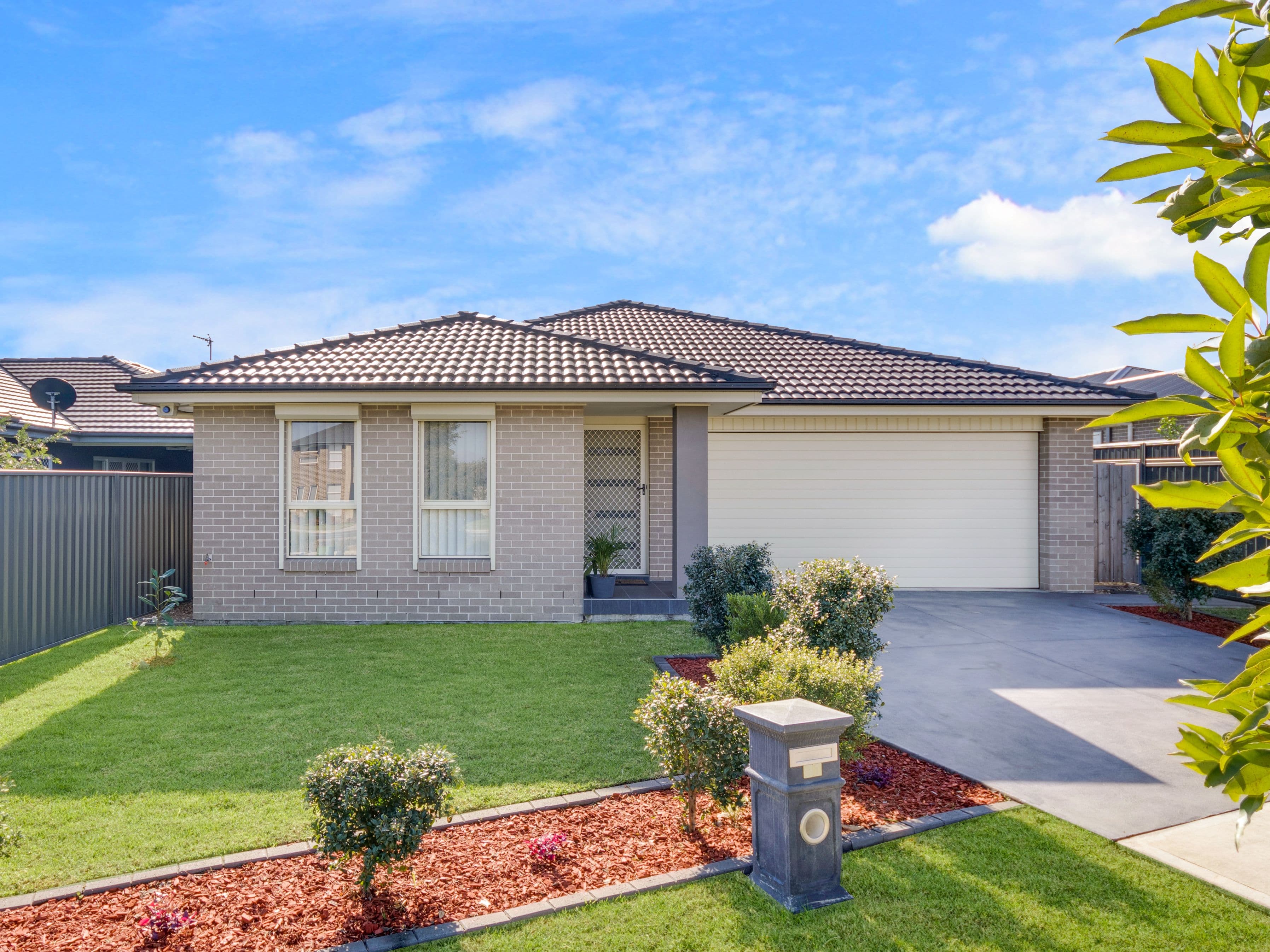 91 Easton Avenue, Spring Farm NSW 2570, Spring Farm - Image 1