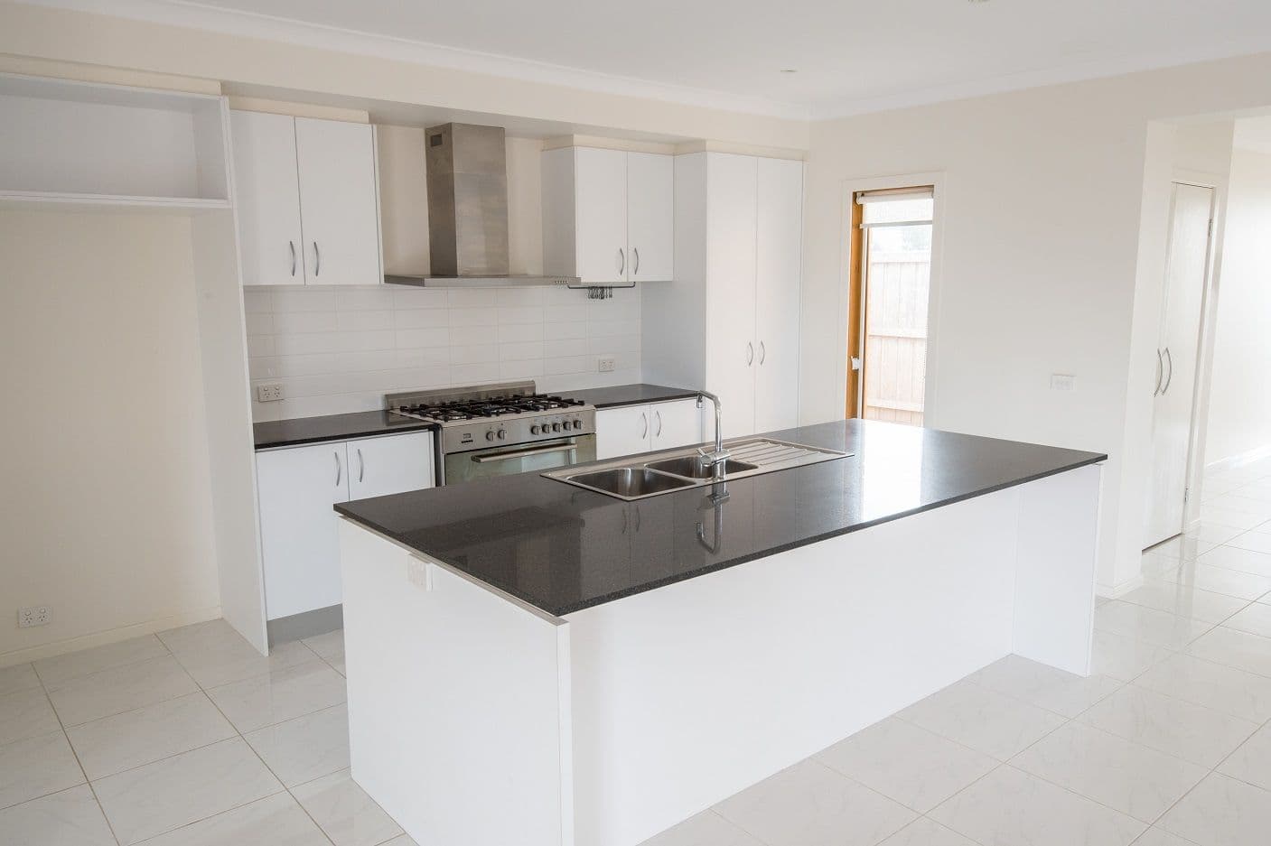 5 Delaney Boulevard, WILLIAMS LANDING VIC 3027, Williams Landing - Thumbnail 4