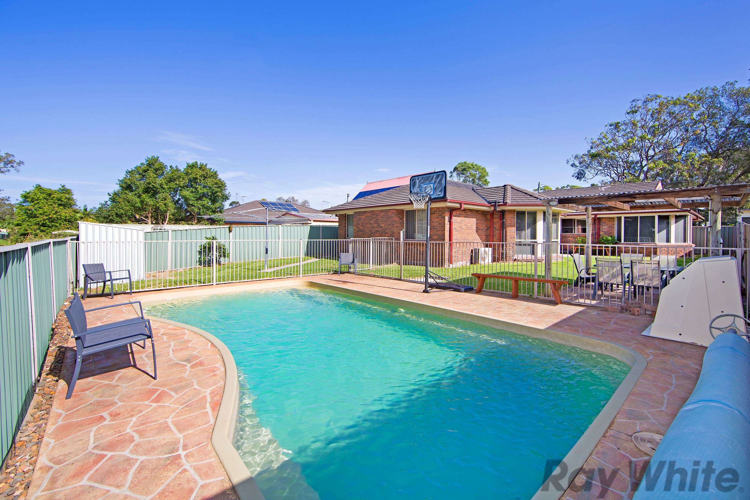 83 Elizabeth Bay Drive, Lake Munmorah - Thumbnail 4