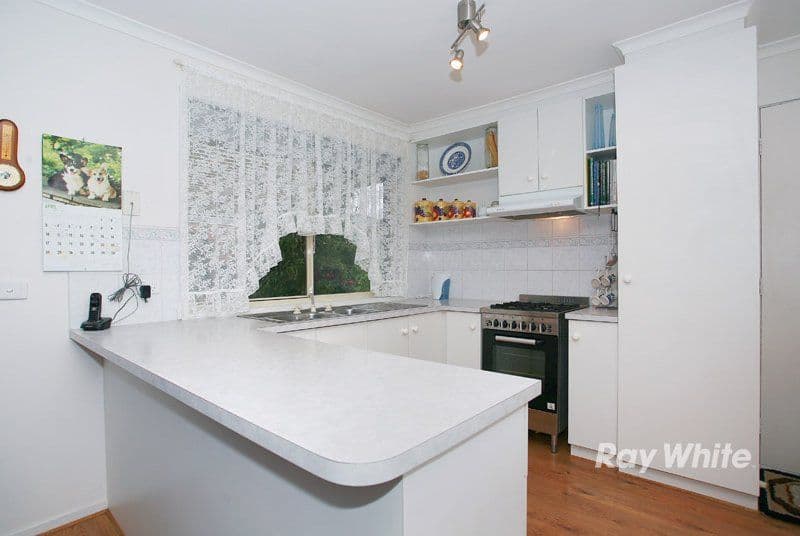 13 Talara Court, CRANBOURNE VIC 3977, Cranbourne - Thumbnail 2