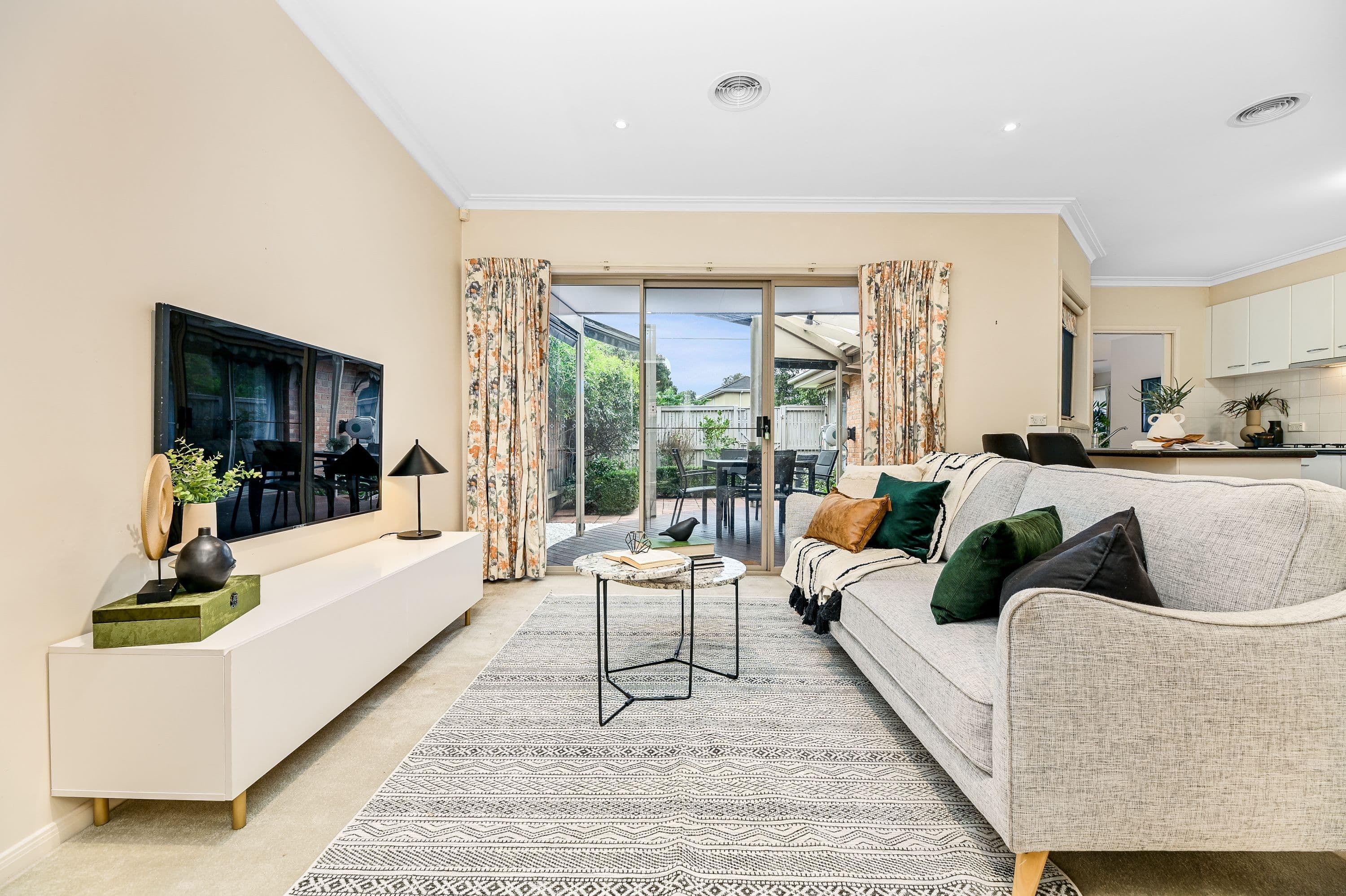 4 Amber Grove, Mount Waverley VIC 3149, Mount Waverley - Thumbnail 3
