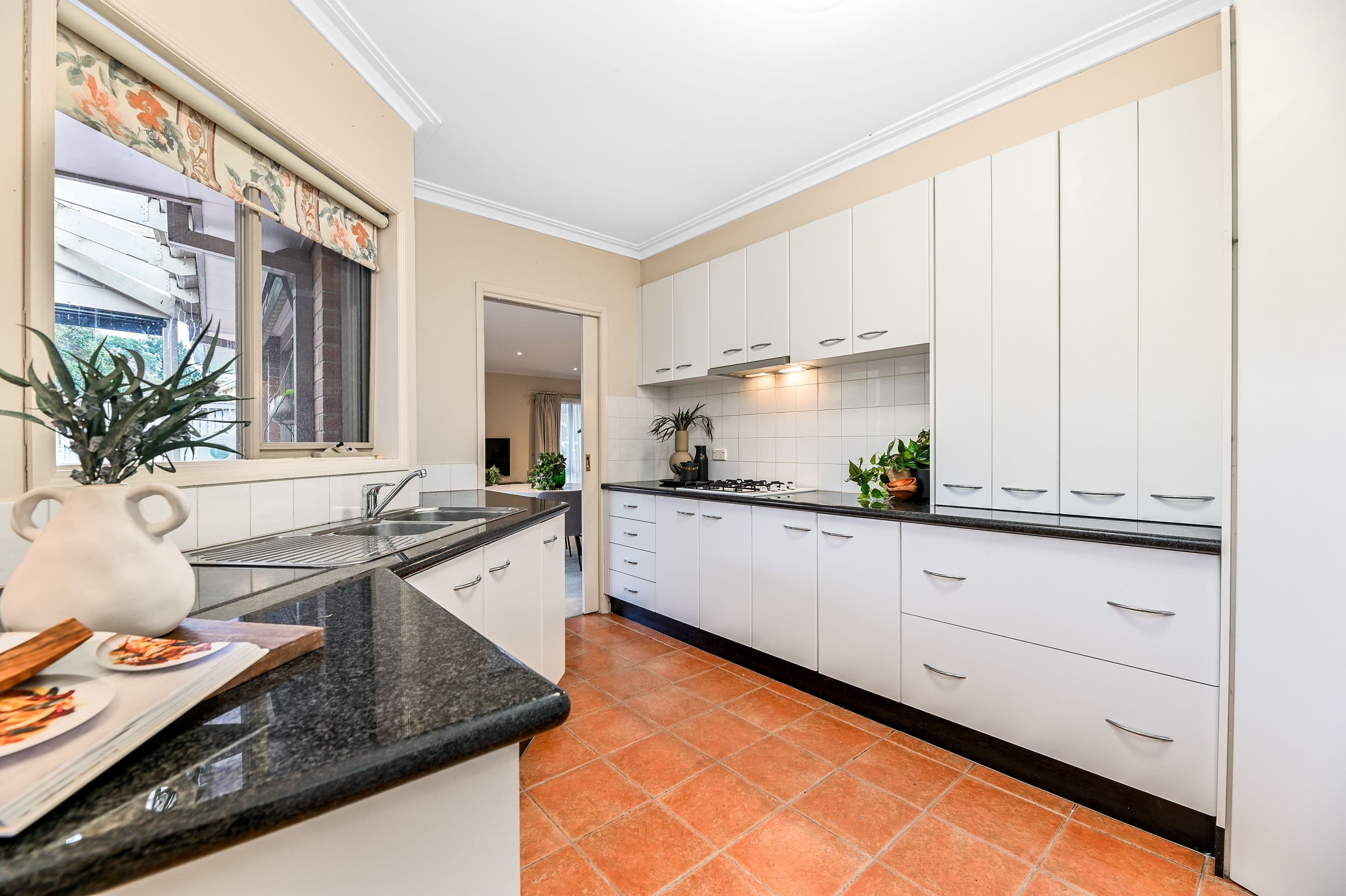 4 Amber Grove, Mount Waverley VIC 3149, Mount Waverley - Thumbnail 5
