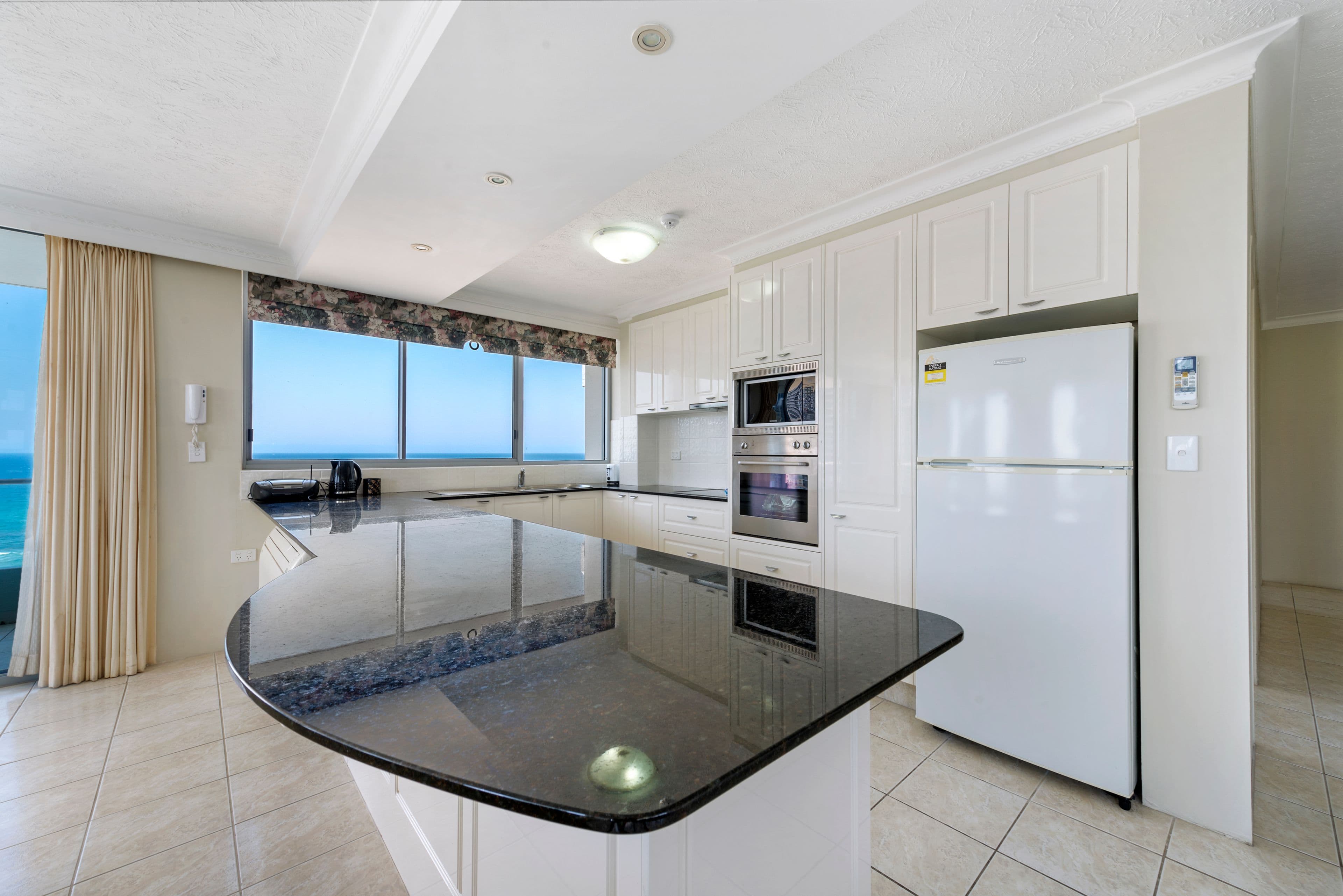 25 Northcliffe Terrace, Surfers Paradise QLD 4217, Surfers Paradise - Thumbnail 6