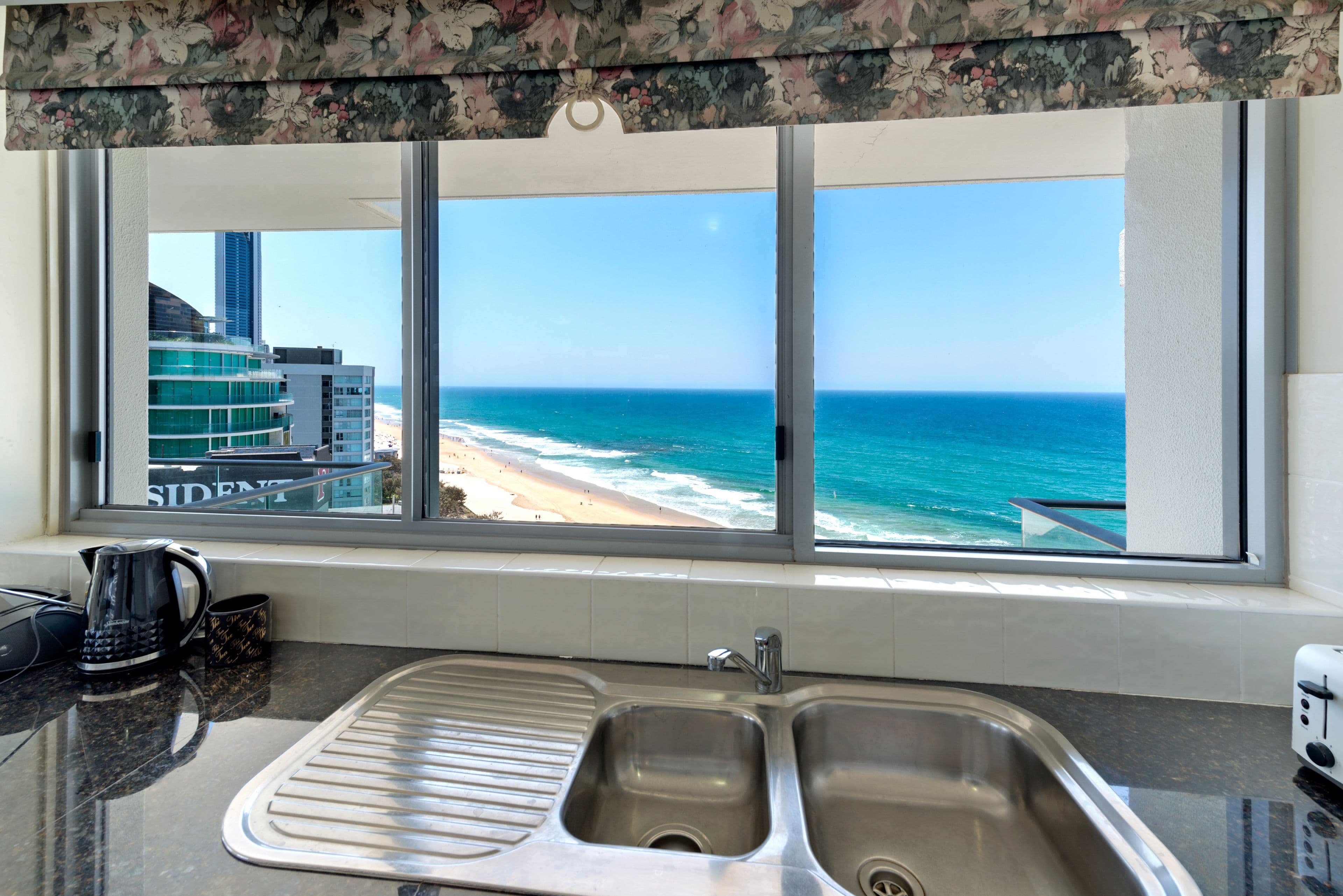25 Northcliffe Terrace, Surfers Paradise QLD 4217, Surfers Paradise - Thumbnail 7