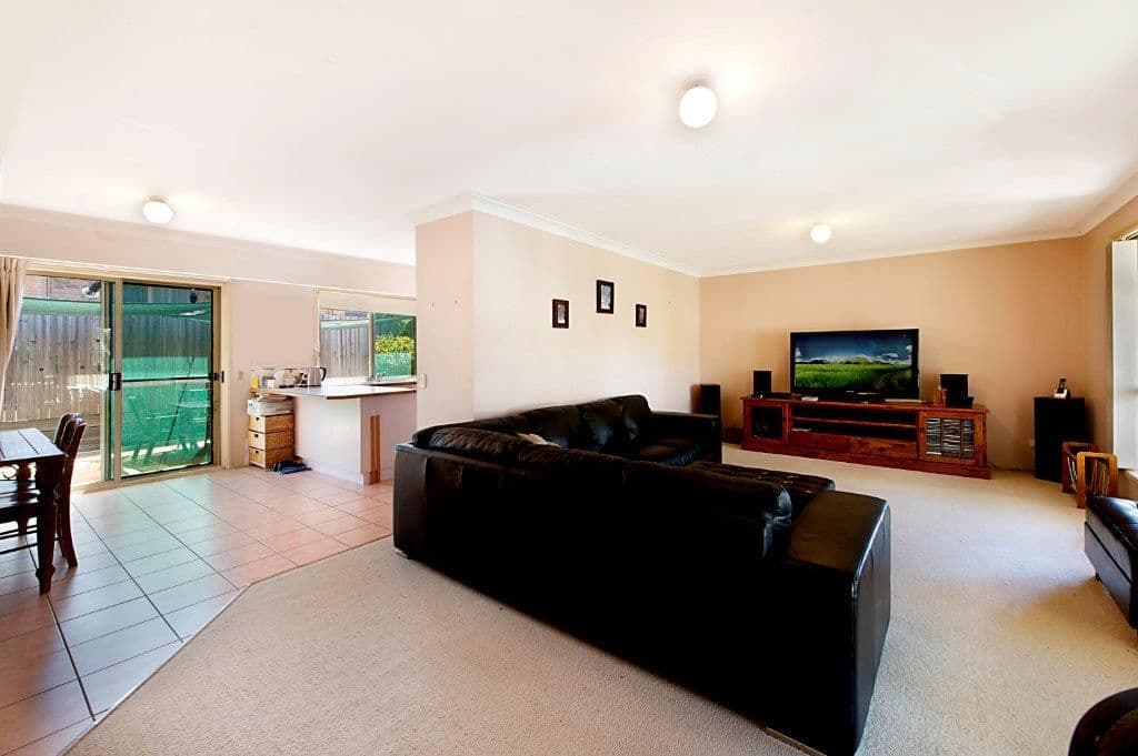 2 Parkdale Court, PARKWOOD QLD 4214, Parkwood - Thumbnail 2
