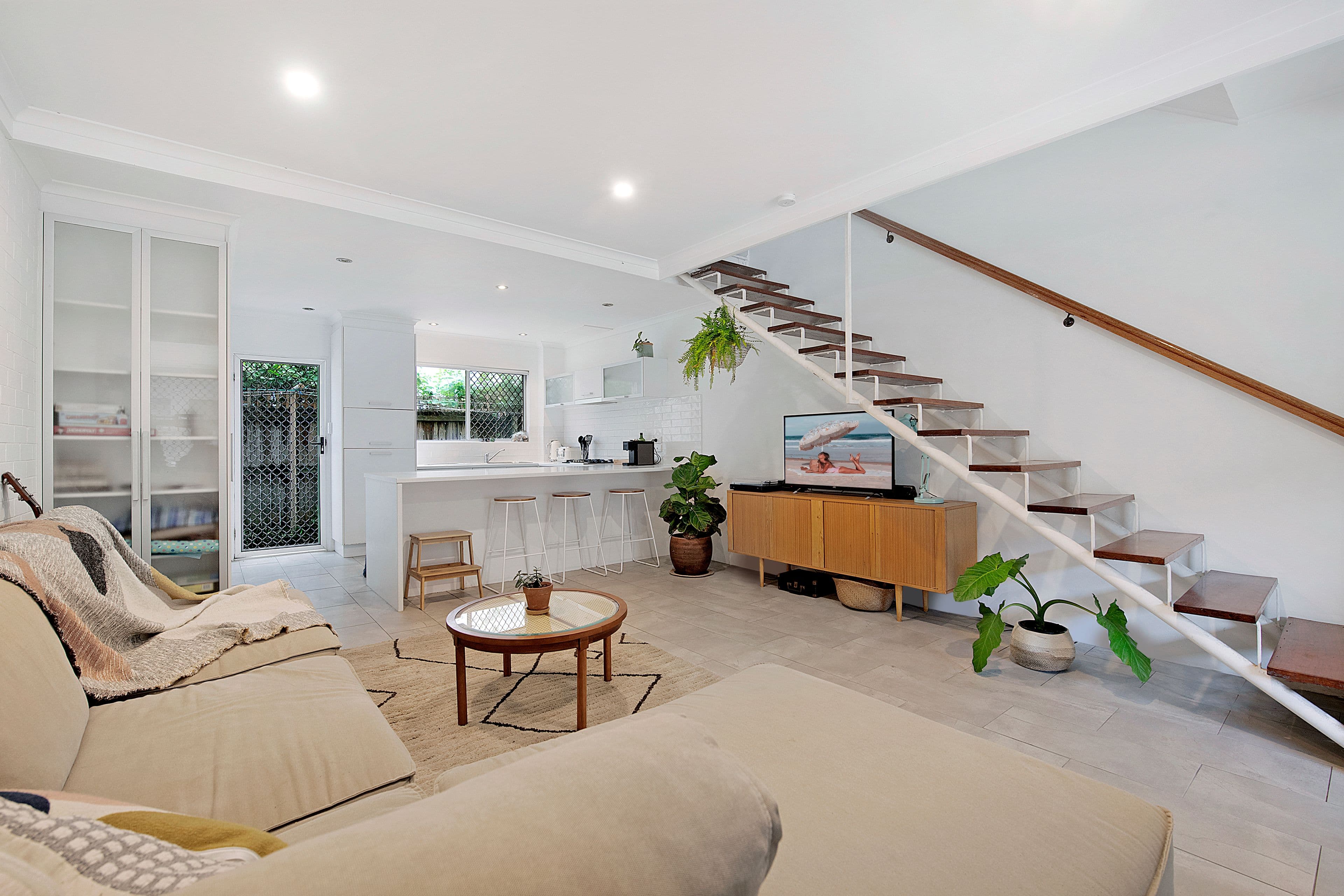 18 Peerless Avenue, Mermaid Beach QLD 4218, Mermaid Beach - Image 1