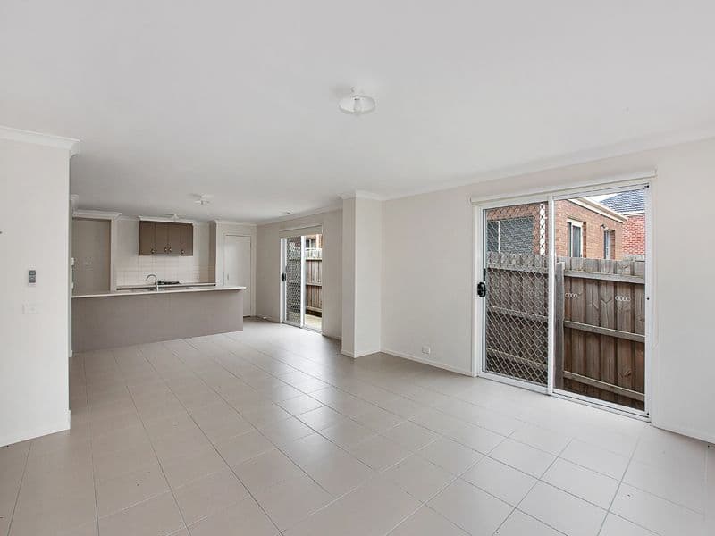 8 Rowanval Terrace, MERNDA VIC 3754, Mernda - Thumbnail 7