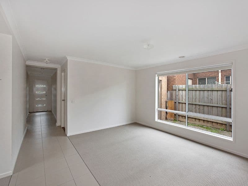 8 Rowanval Terrace, MERNDA VIC 3754, Mernda - Thumbnail 8
