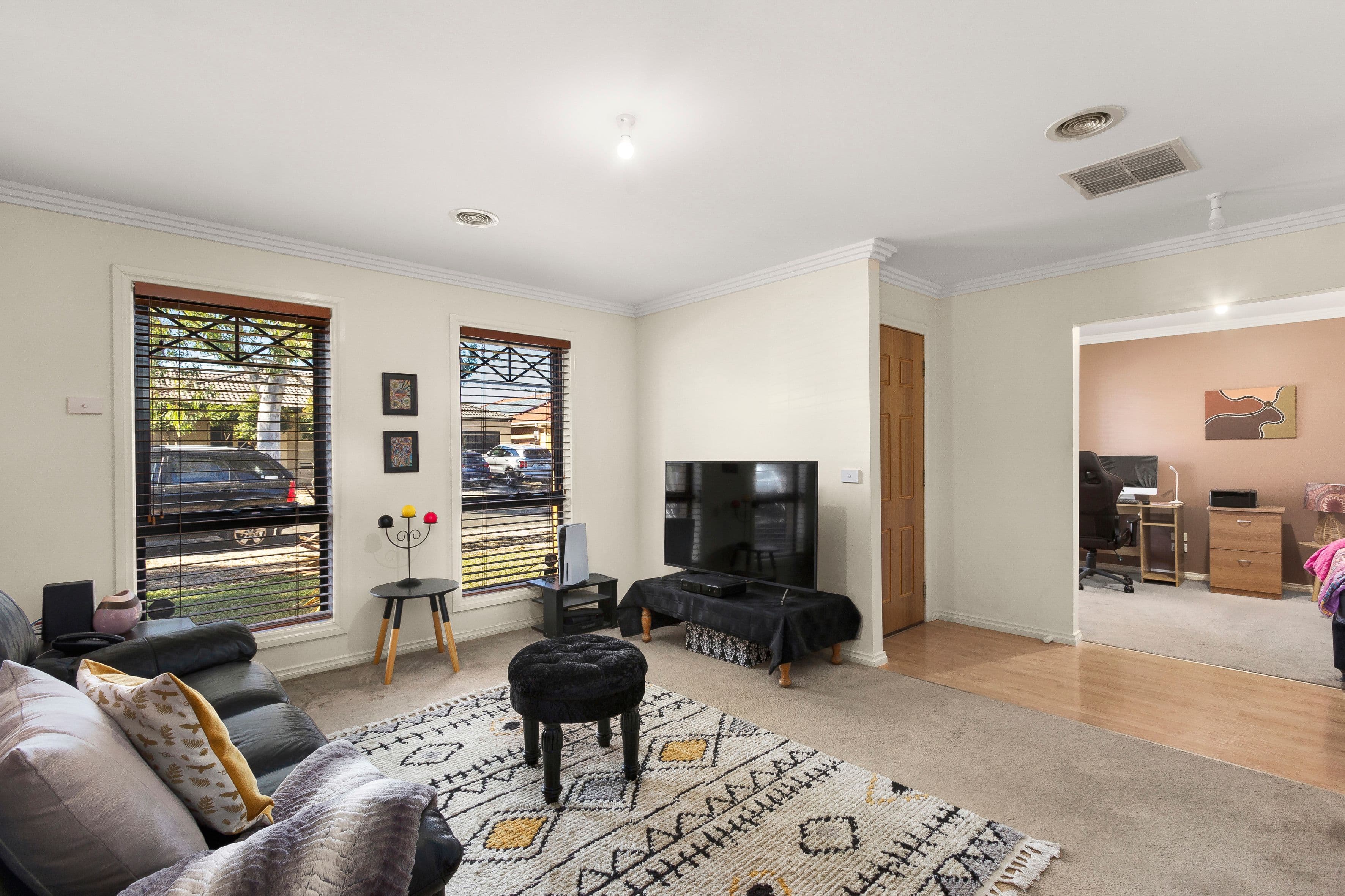 13 Broadway Street, Roxburgh Park VIC 3064, Roxburgh Park - Thumbnail 3