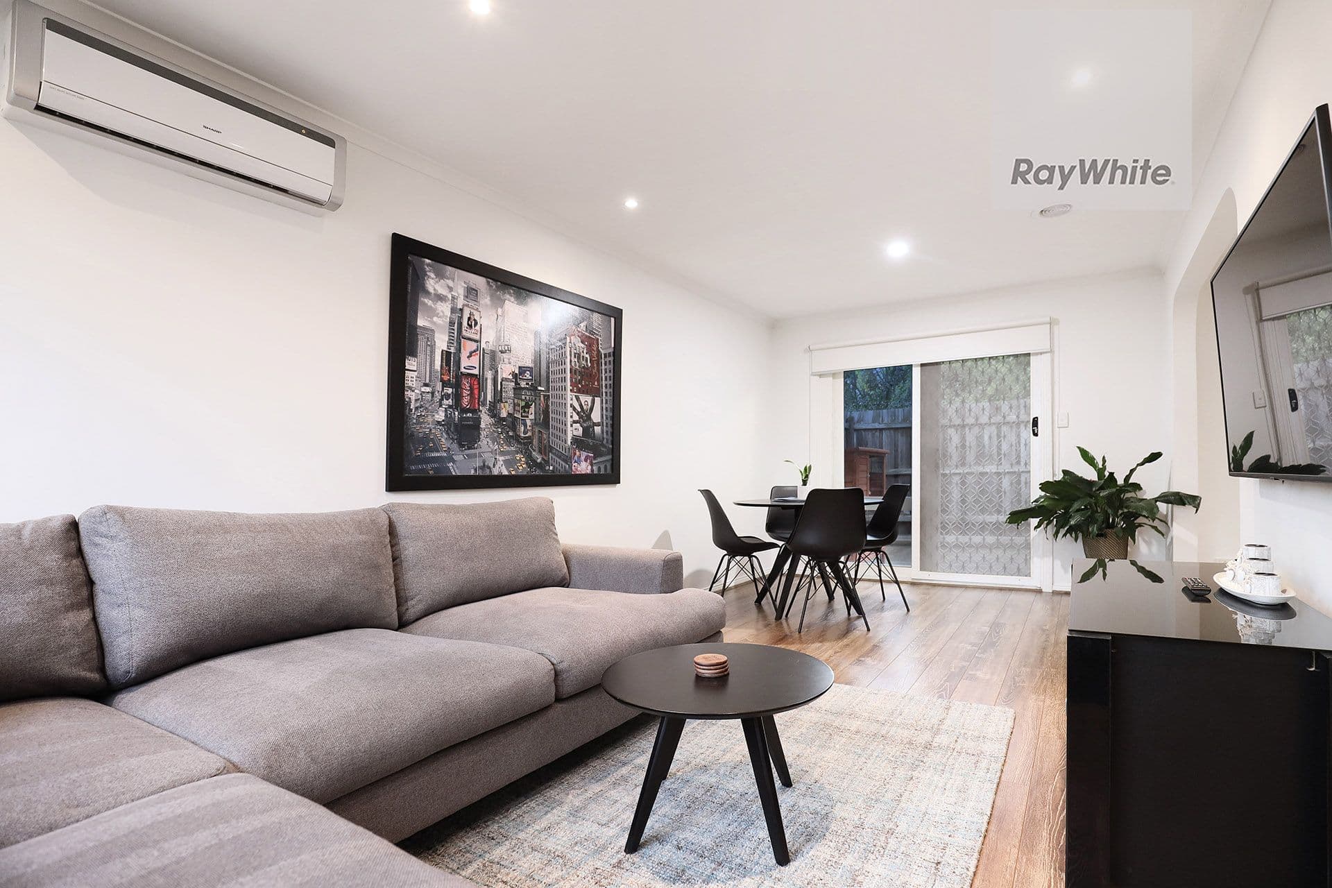 264 Melrose Drive, Tullamarine VIC 3043, Tullamarine - Thumbnail 2