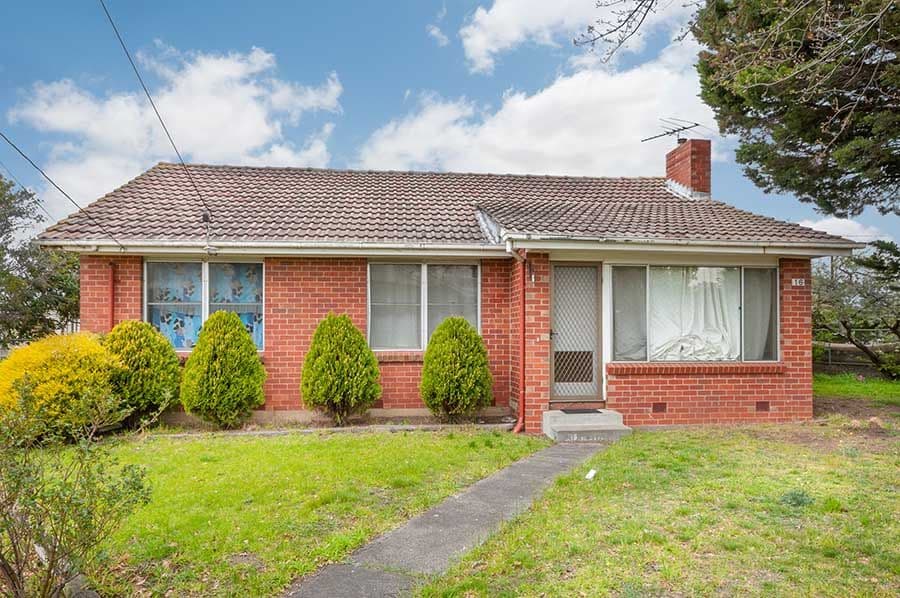 16 Rosedale Crescent, Dallas VIC 3047, Dallas - Thumbnail 2