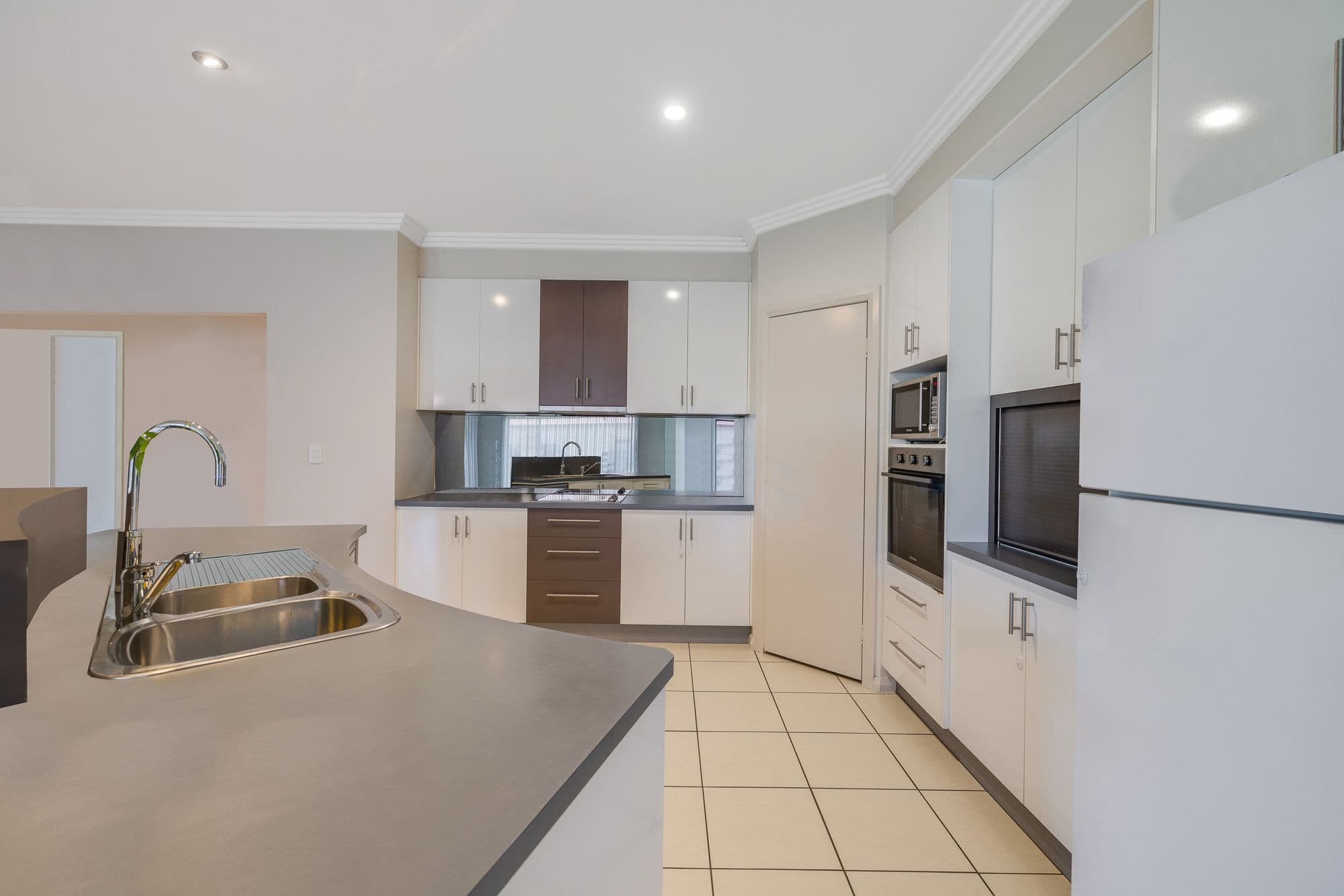 12 Shelton Crescent, Kearneys Spring QLD 4350, Kearneys Spring - Thumbnail 3