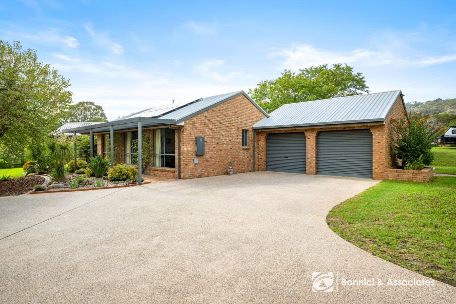 4 Mcgaffins Road, West Wodonga VIC 3690, West Wodonga - Thumbnail 2