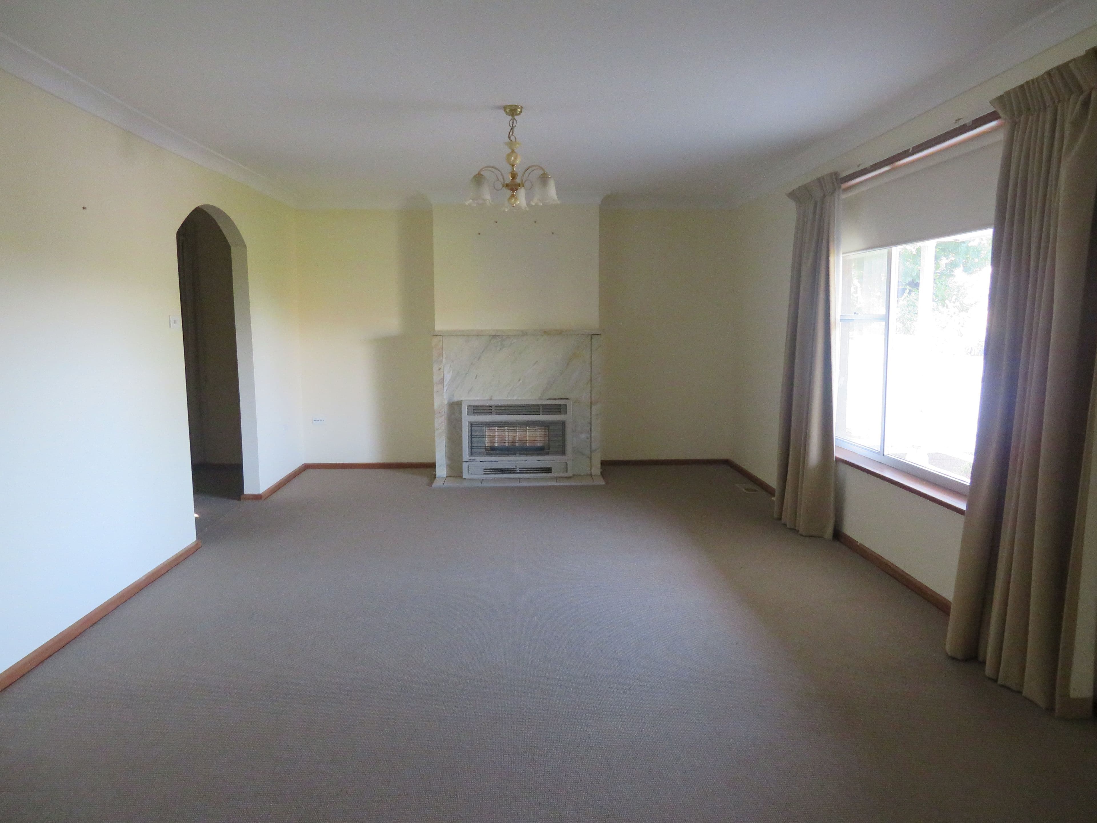 113 Hanley Street, Gundagai - Thumbnail 2