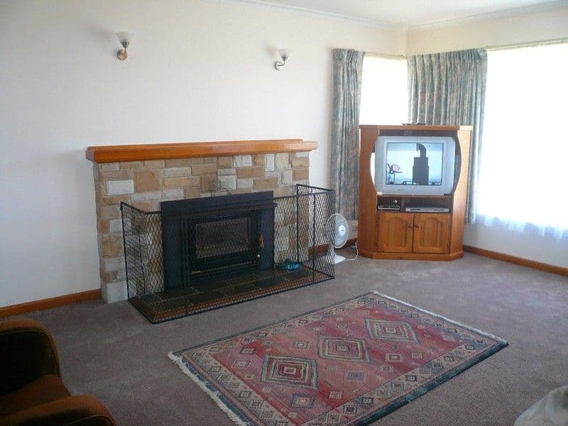 4 Snow Street, NEWNHAM TAS 7248, Newnham - Thumbnail 2