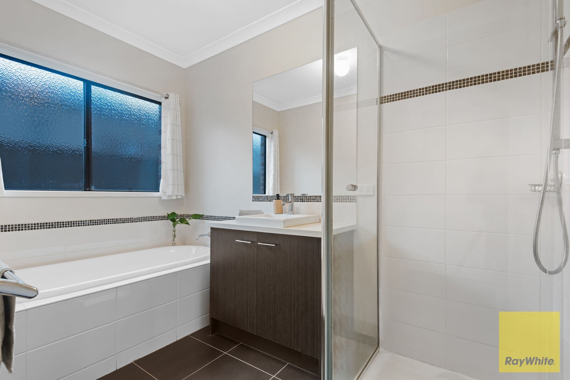 5 Montezuma Avenue, Truganina VIC 3029, Truganina - Thumbnail 8