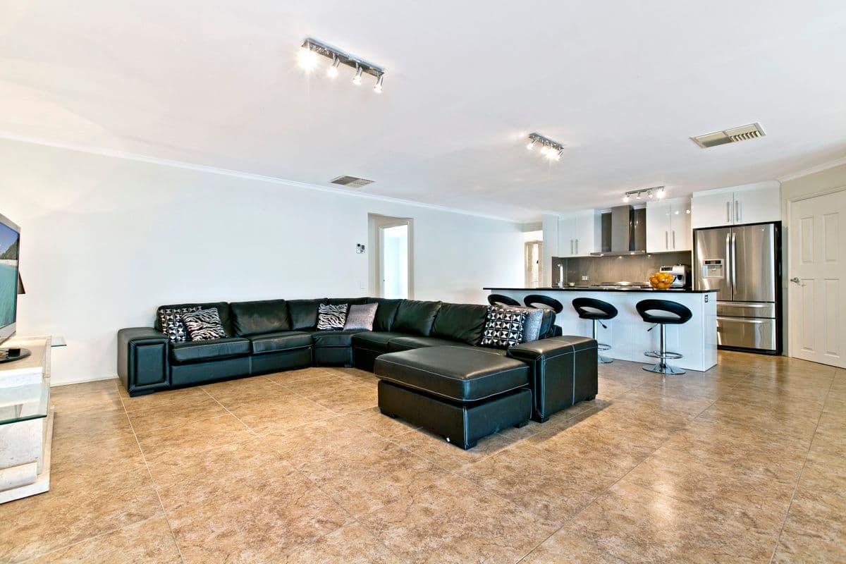 1 Parkview Drive, OAKDEN SA 5086, Oakden - Thumbnail 5