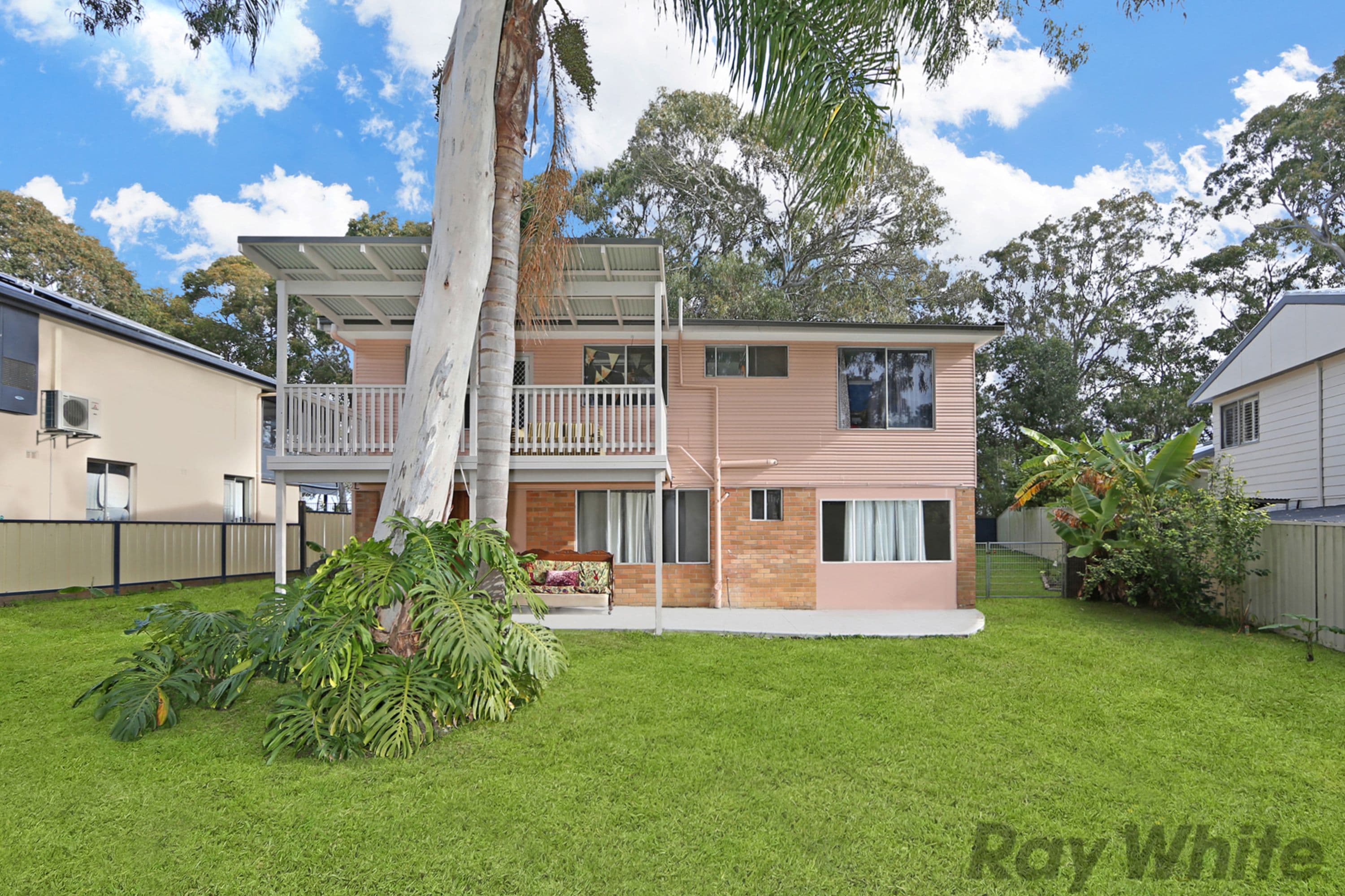240 Buff Point Avenue, Buff Point - Thumbnail 2