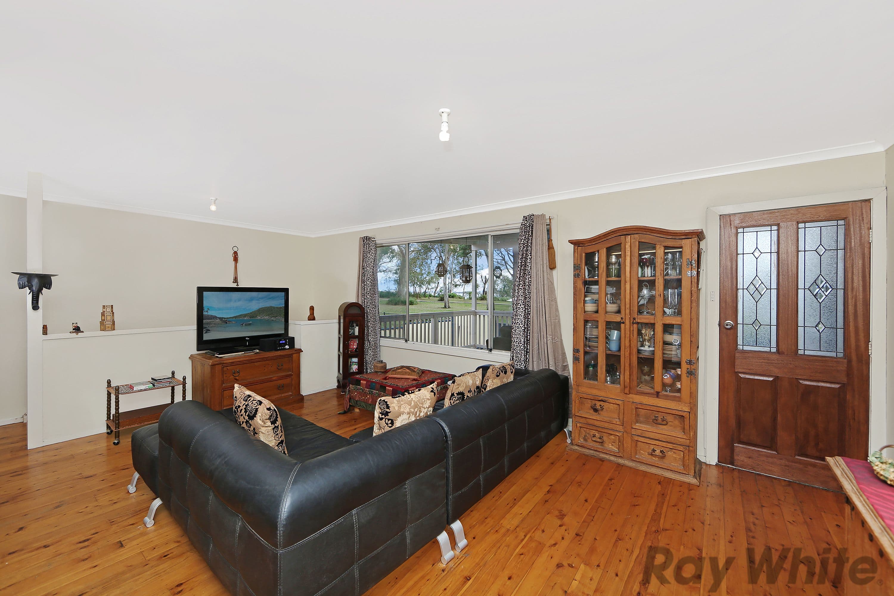 240 Buff Point Avenue, Buff Point - Thumbnail 4