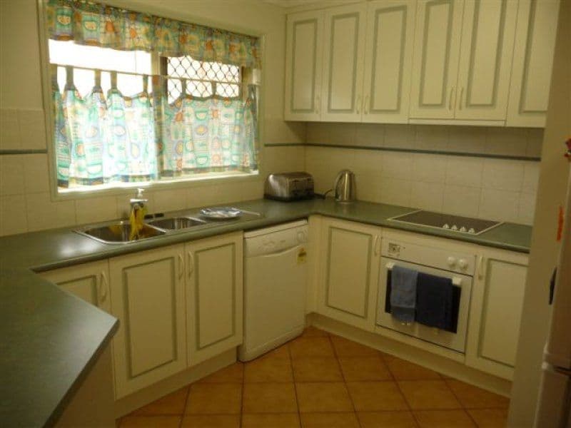 27 Gladstone Street, NEWTOWN QLD 4305, Newtown - Thumbnail 2