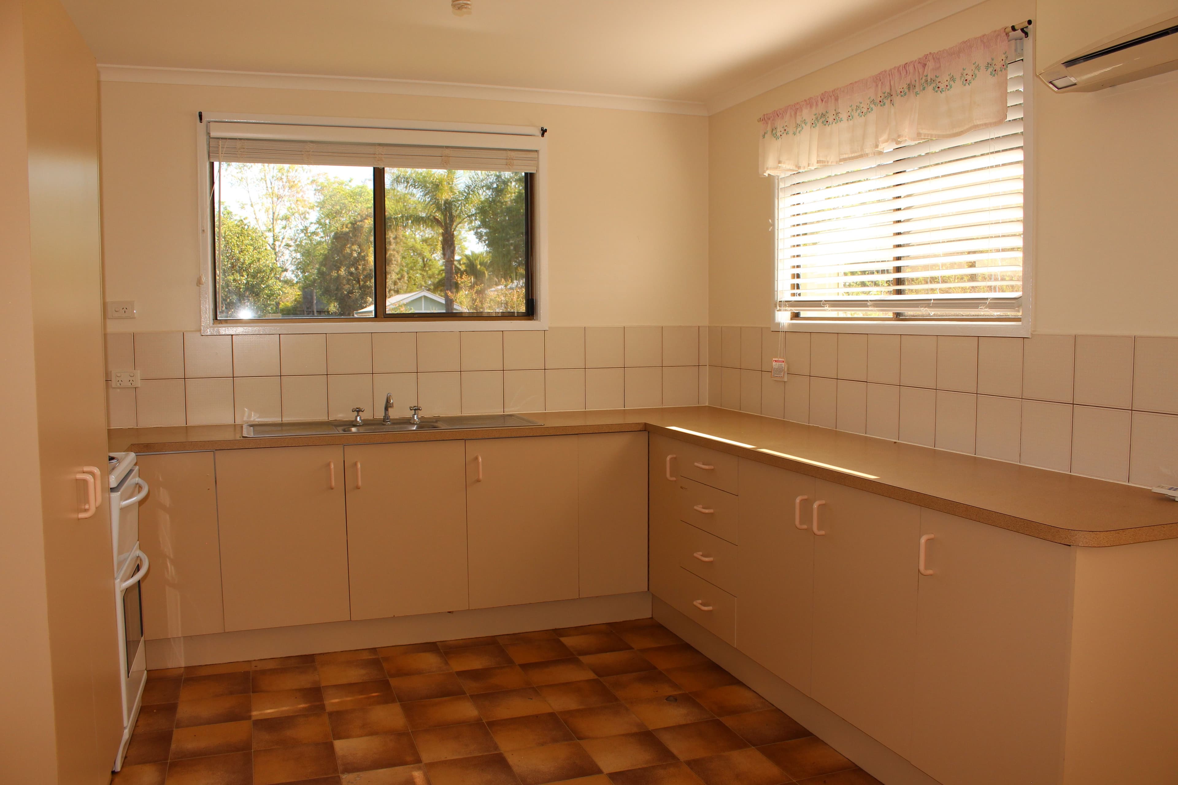 14 Allom Street, Pittsworth QLD 4356, Pittsworth - Thumbnail 3