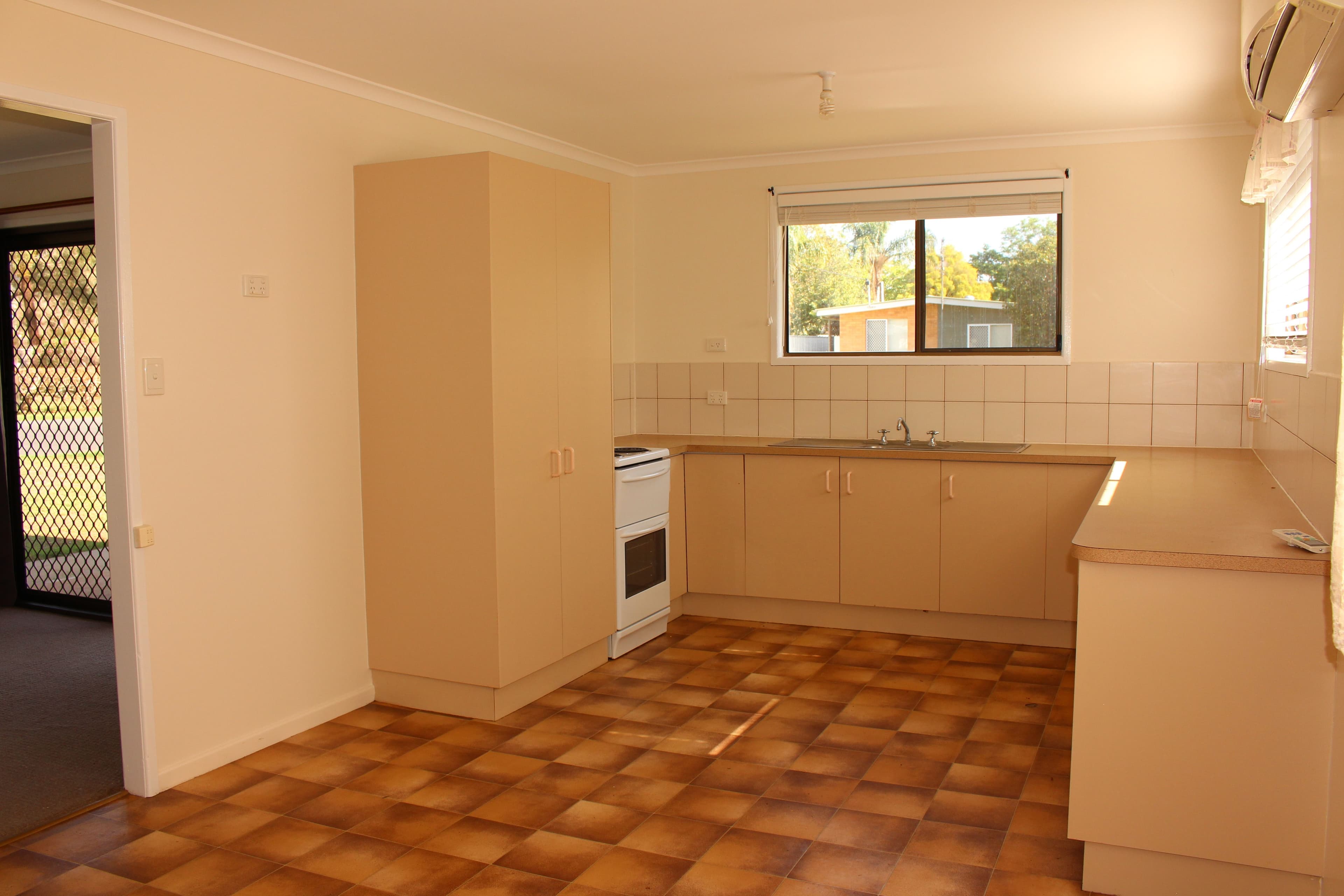 14 Allom Street, Pittsworth QLD 4356, Pittsworth - Thumbnail 5