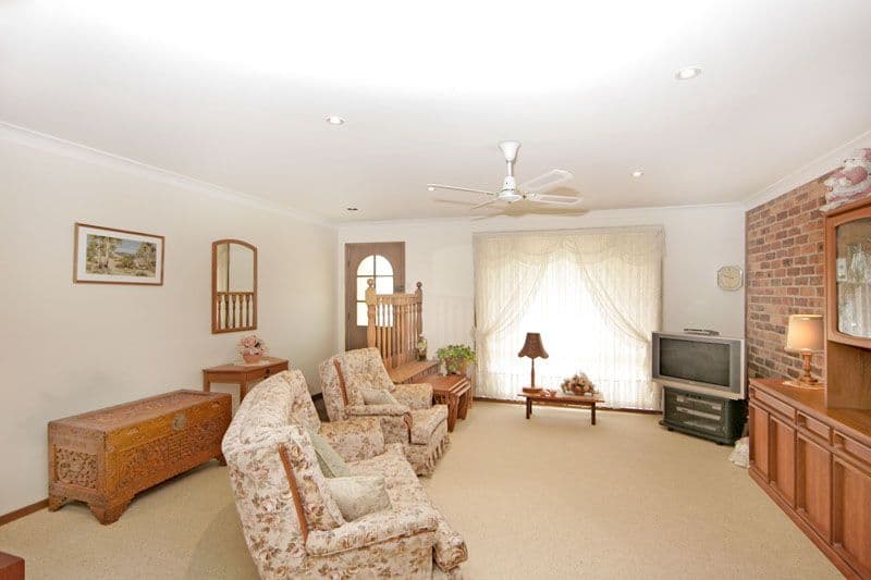 8 Carnation Close, BATEAU BAY NSW 2261, Bateau Bay - Thumbnail 4